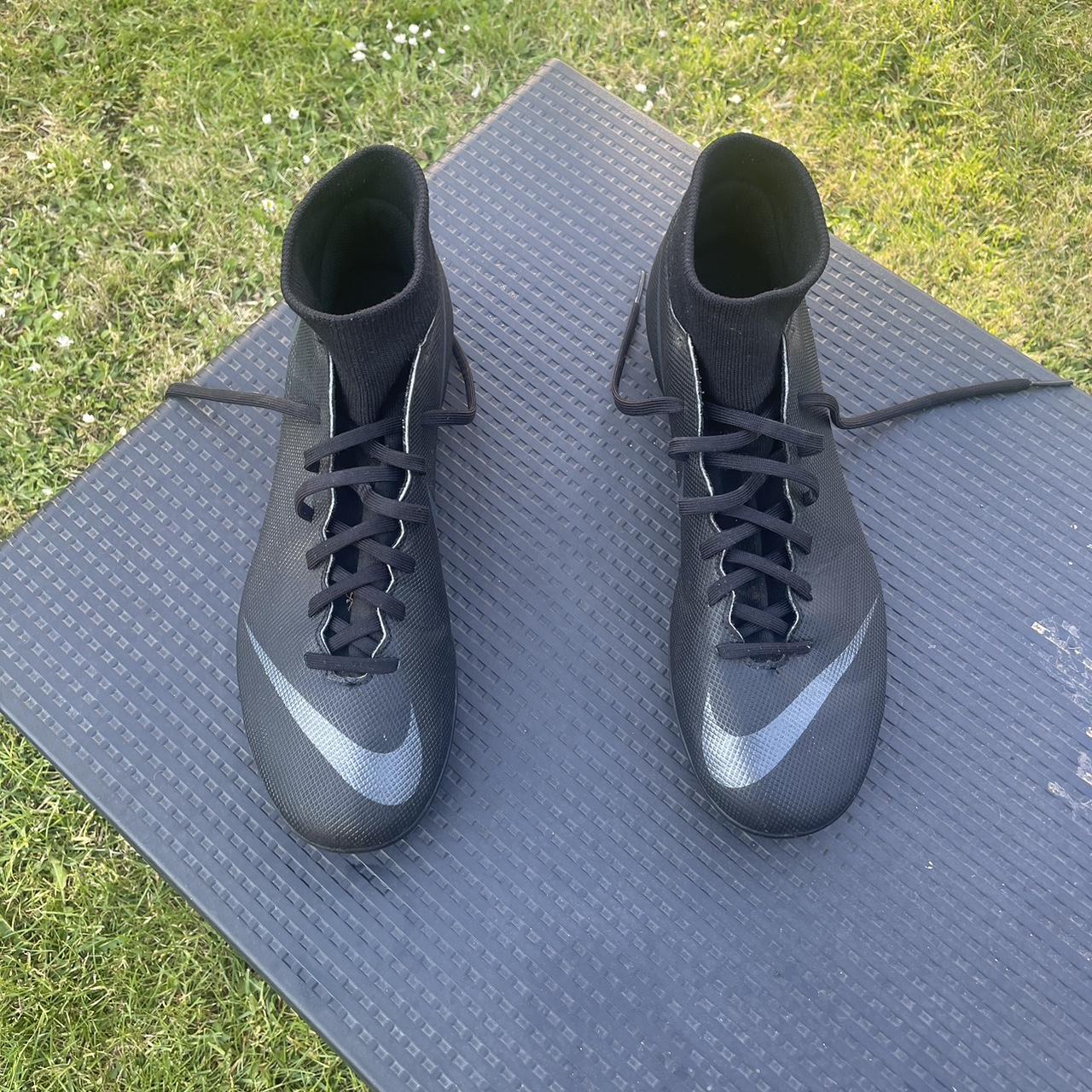 size 10 nike football boots