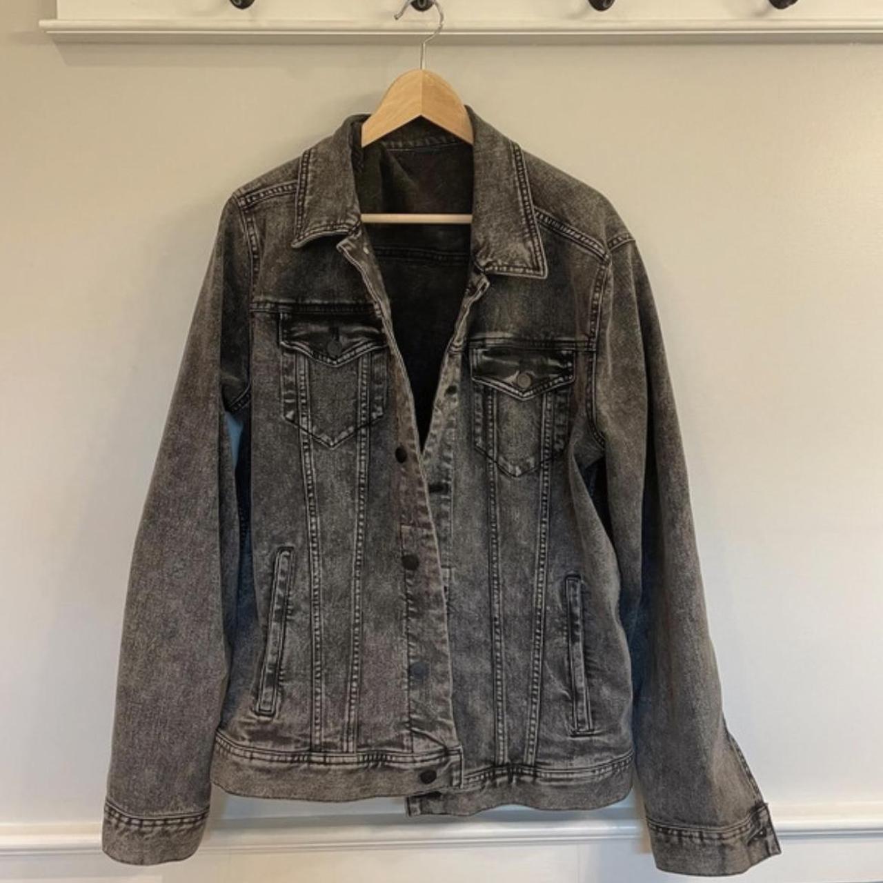 grungey black denim jacket. Assuming it’s a medium... - Depop