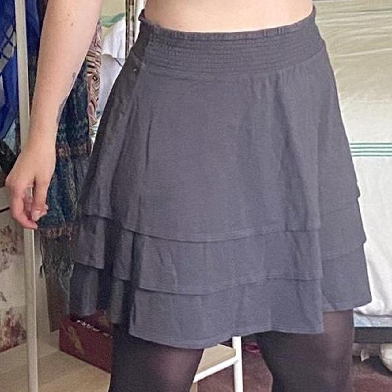 HILL GREY TIERED MINI SKIRT SIZE SMALL Depop