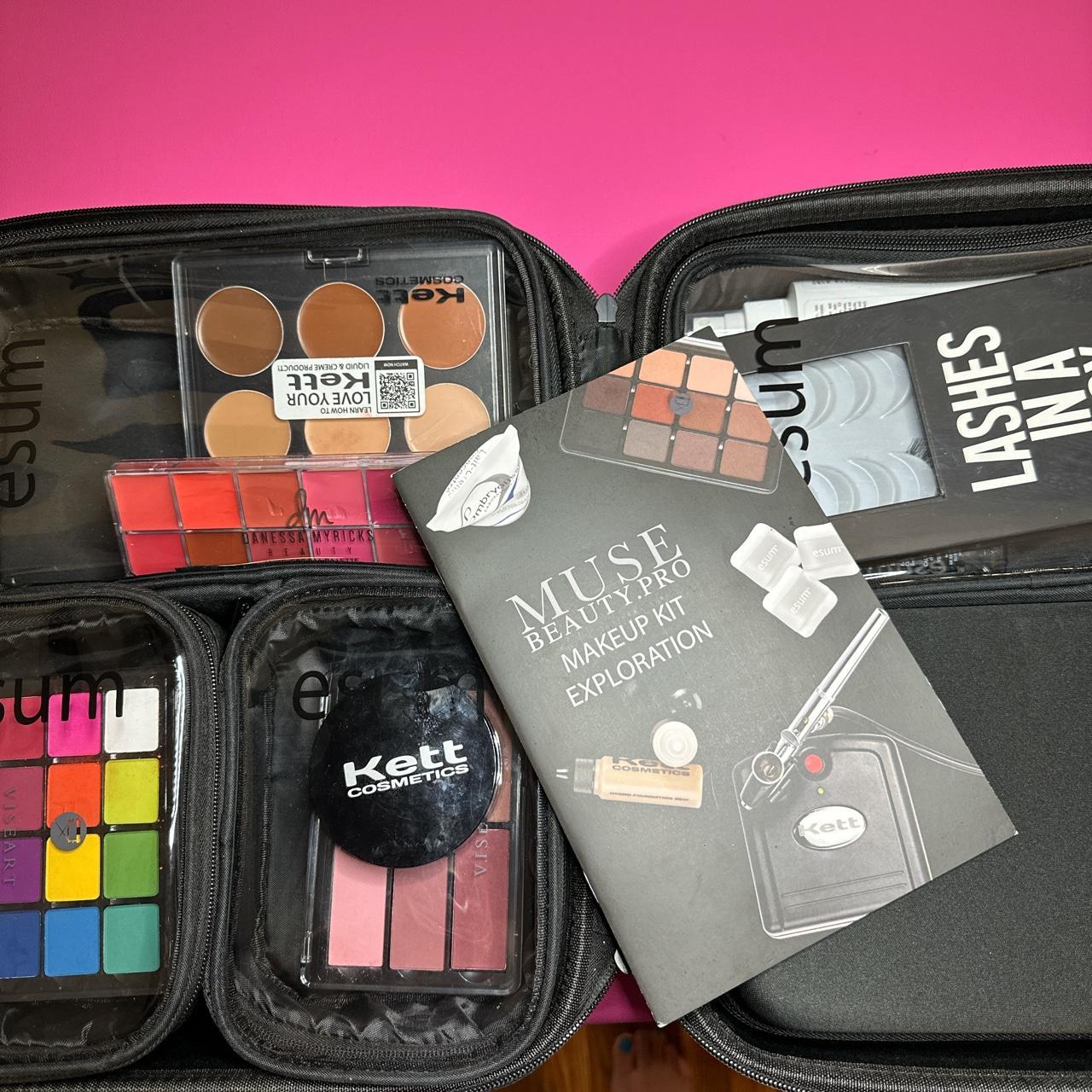 Esum Pro Makeup Kit Bag