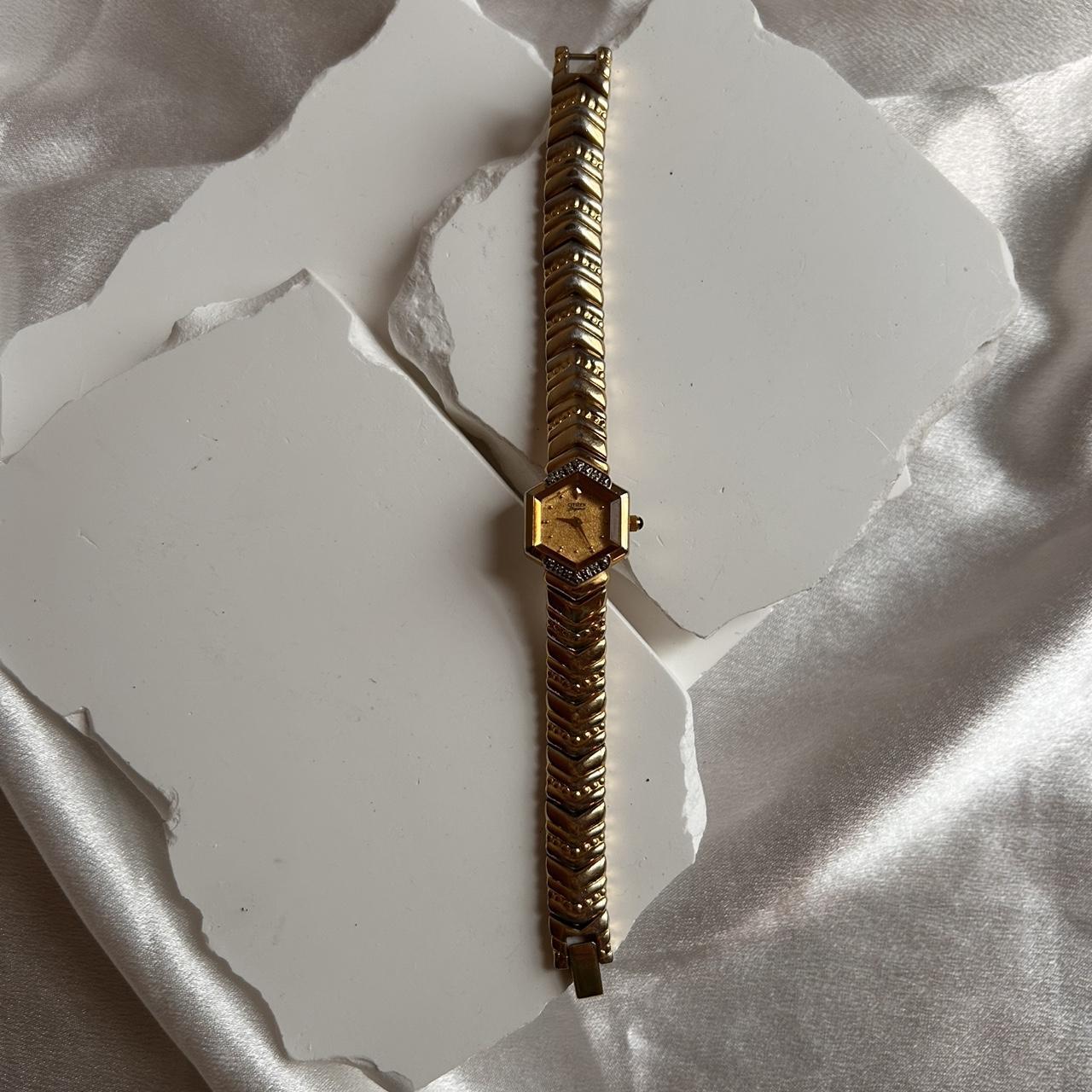 item listed by goldenhourtreasure