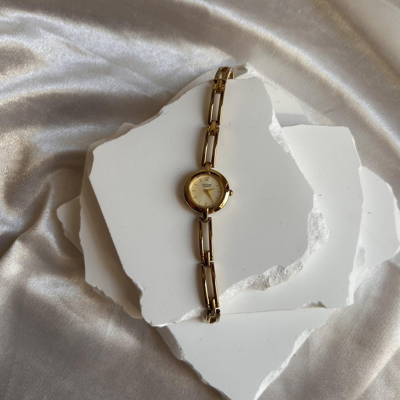 item listed by goldenhourtreasure