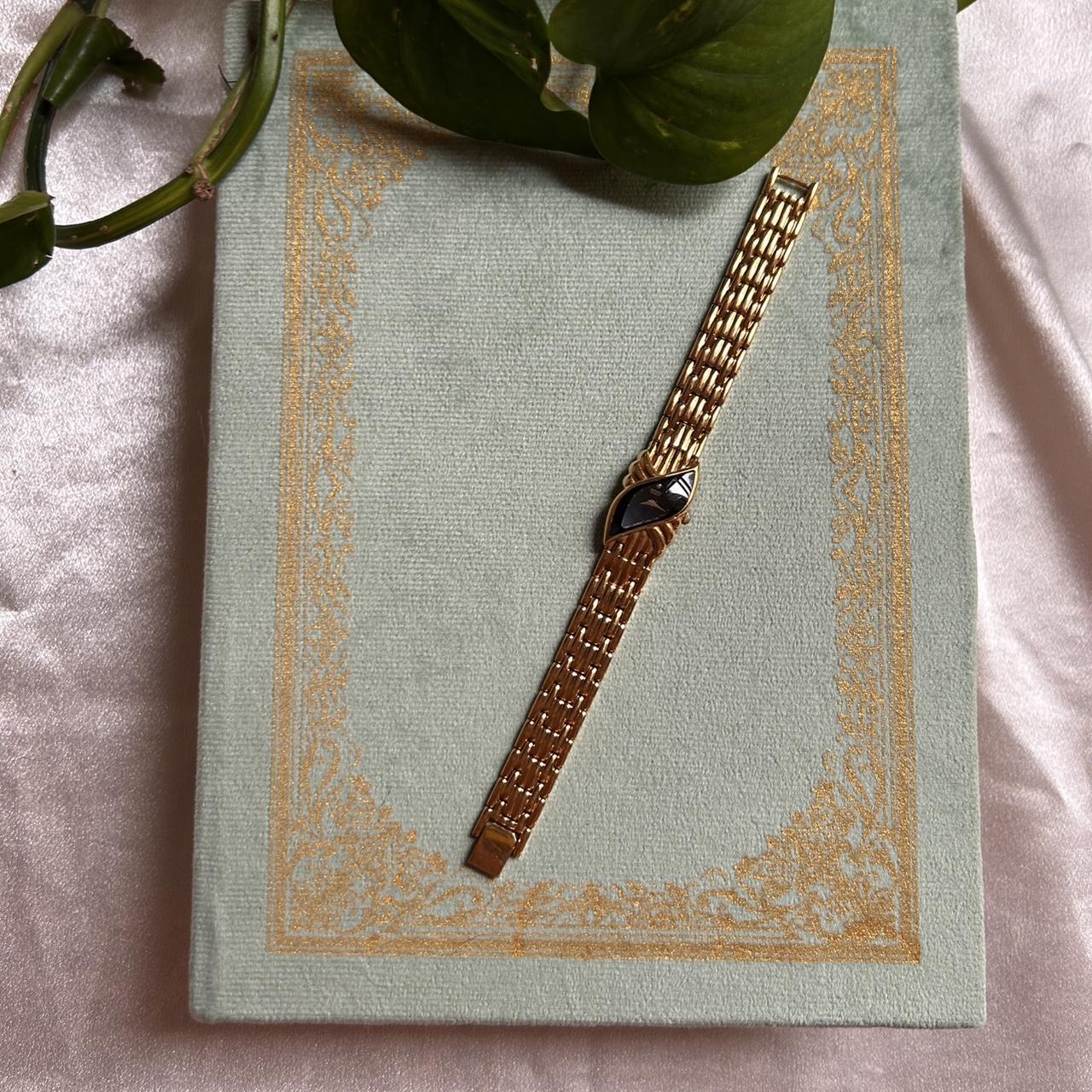 item listed by goldenhourtreasure