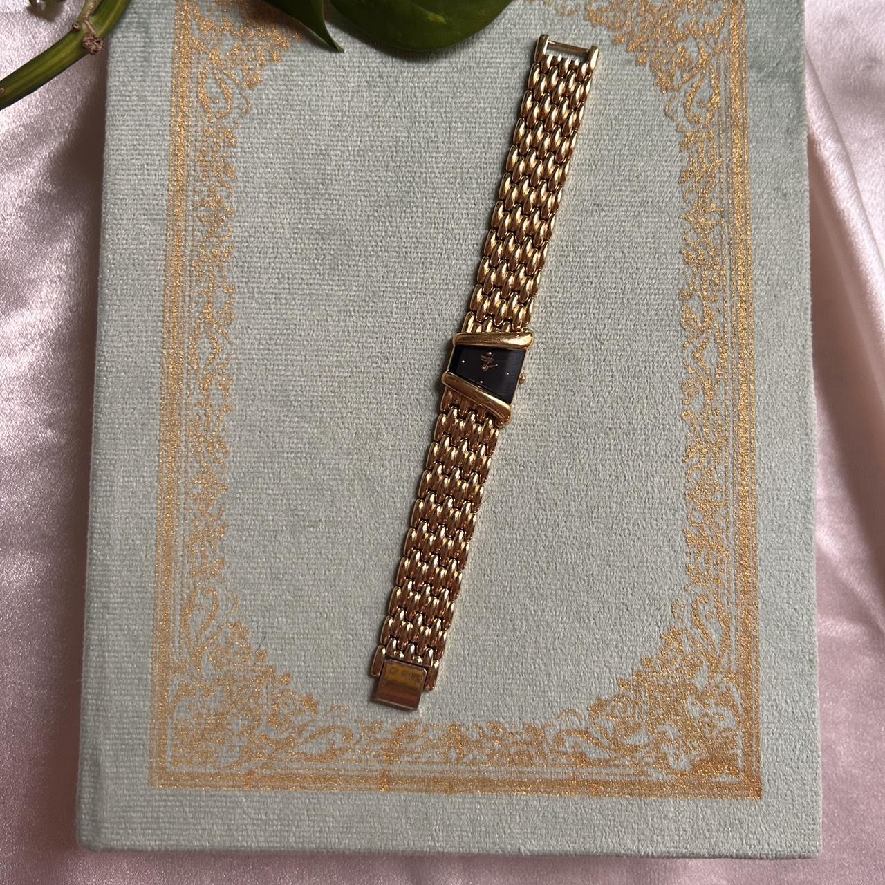 item listed by goldenhourtreasure