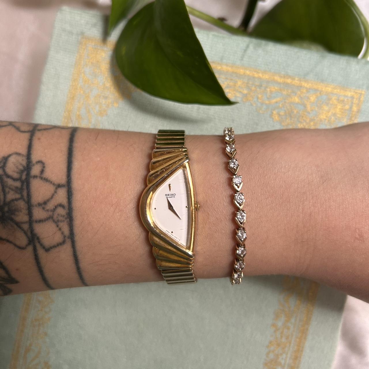 item listed by goldenhourtreasure