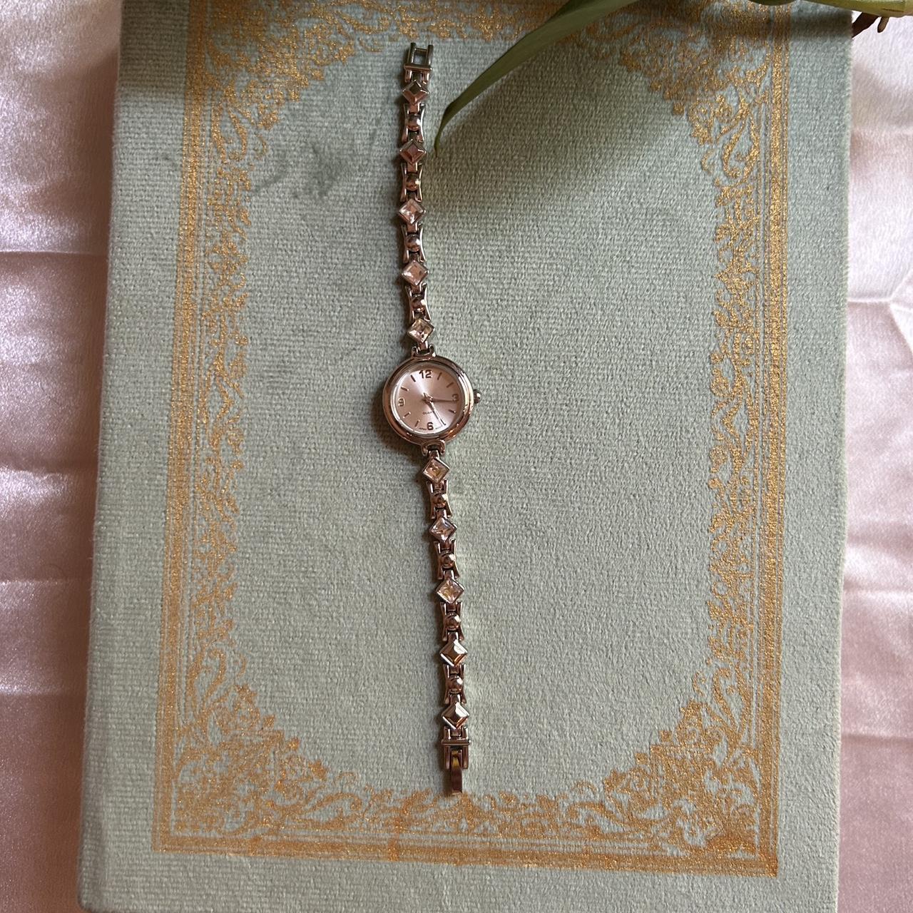 item listed by goldenhourtreasure