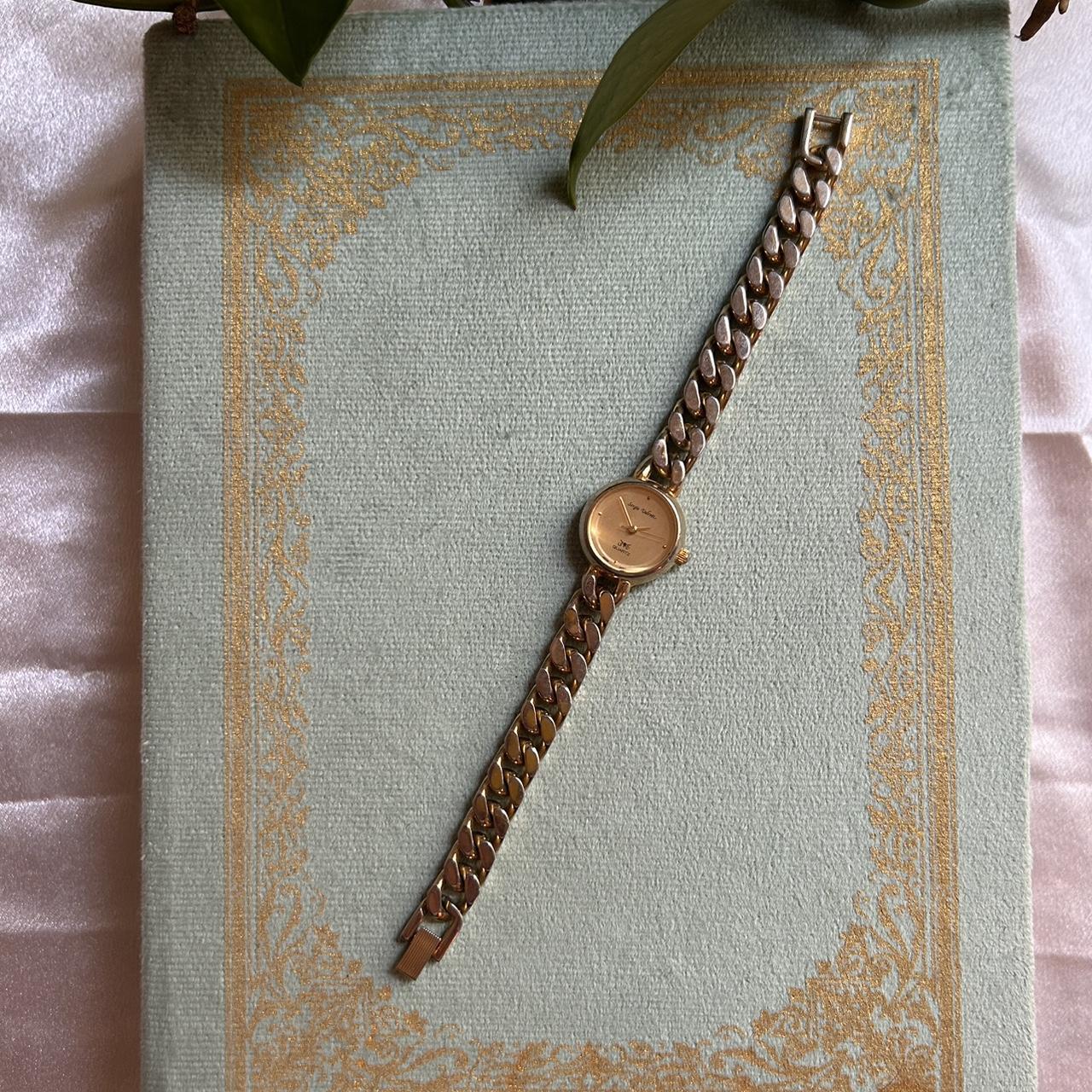 item listed by goldenhourtreasure