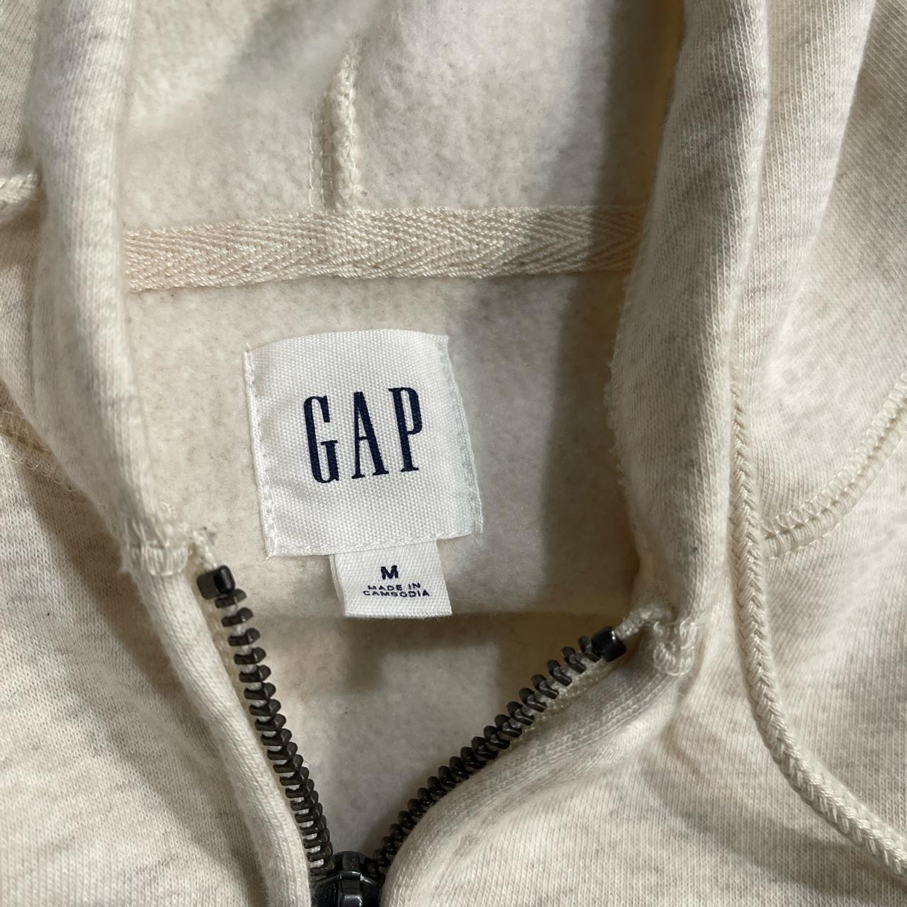 Gap Men's Grey and Cream Hoodie | Depop