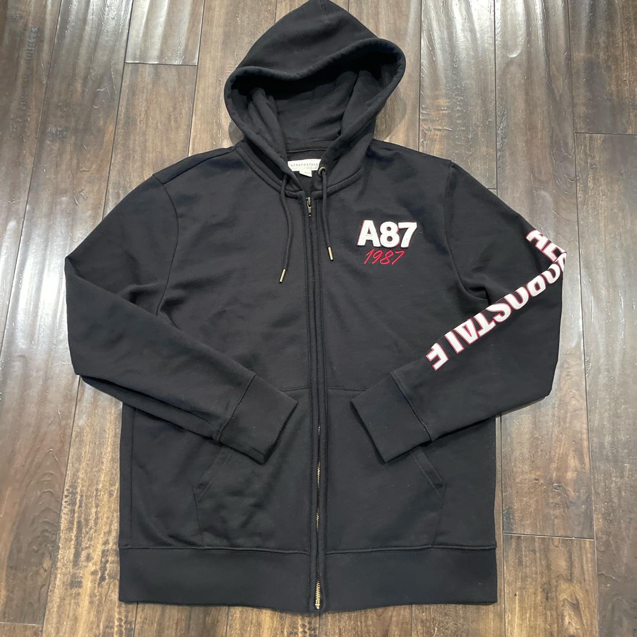 A87 Black zip up. Size large but fits medium. 9/10...