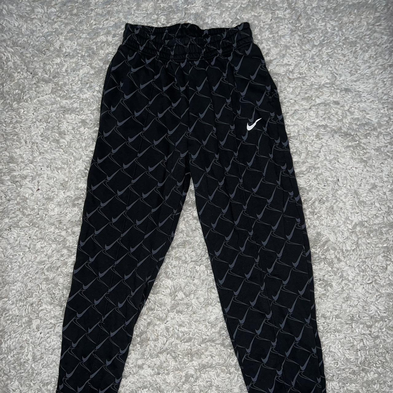 Nike cuffed joggers Depop