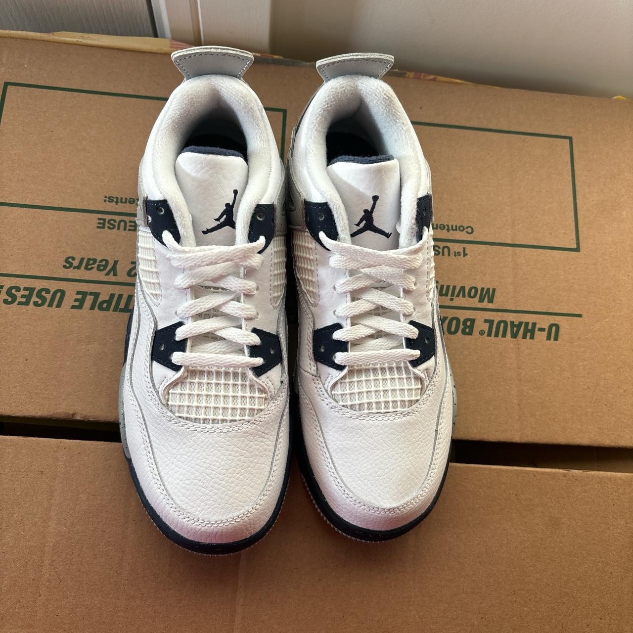 Kids Jordan 4's Brand new never been worn 😊 size 13.5 Depop