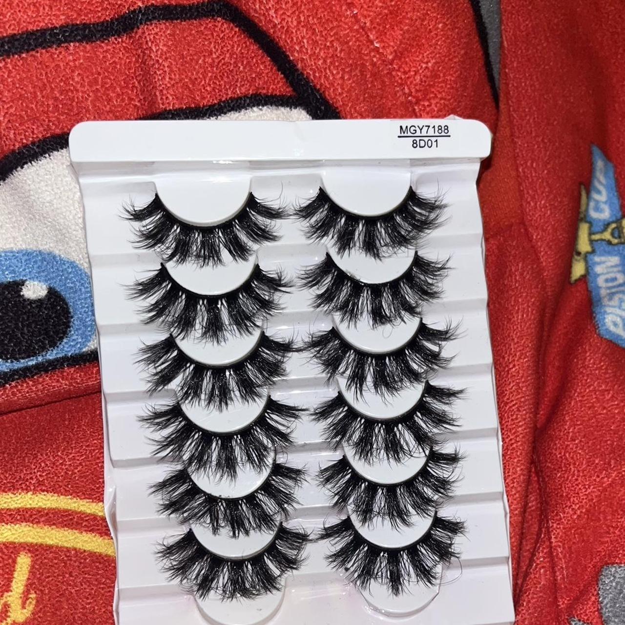 Cute lashes Missing some lashes - Depop