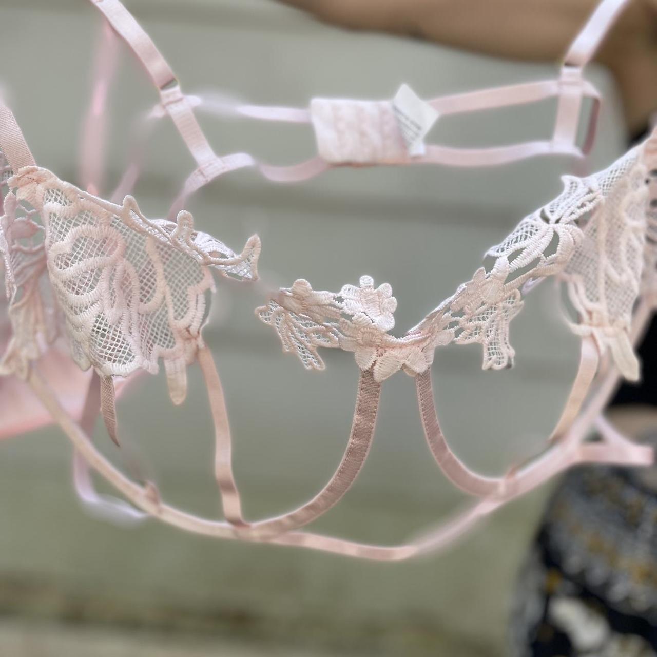 Women's Pink Bra Depop