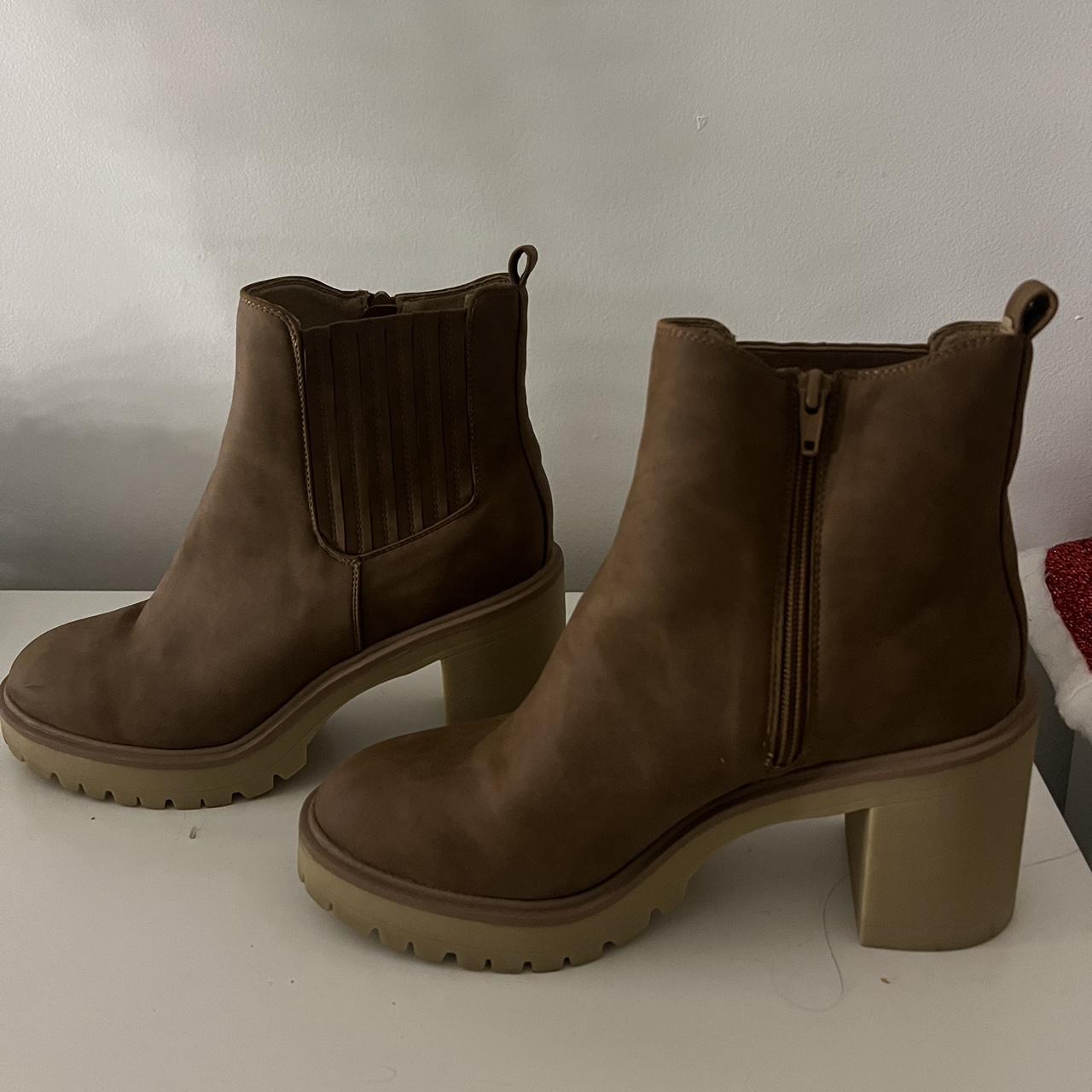 Dolce Vita Women's Brown and Tan Boots