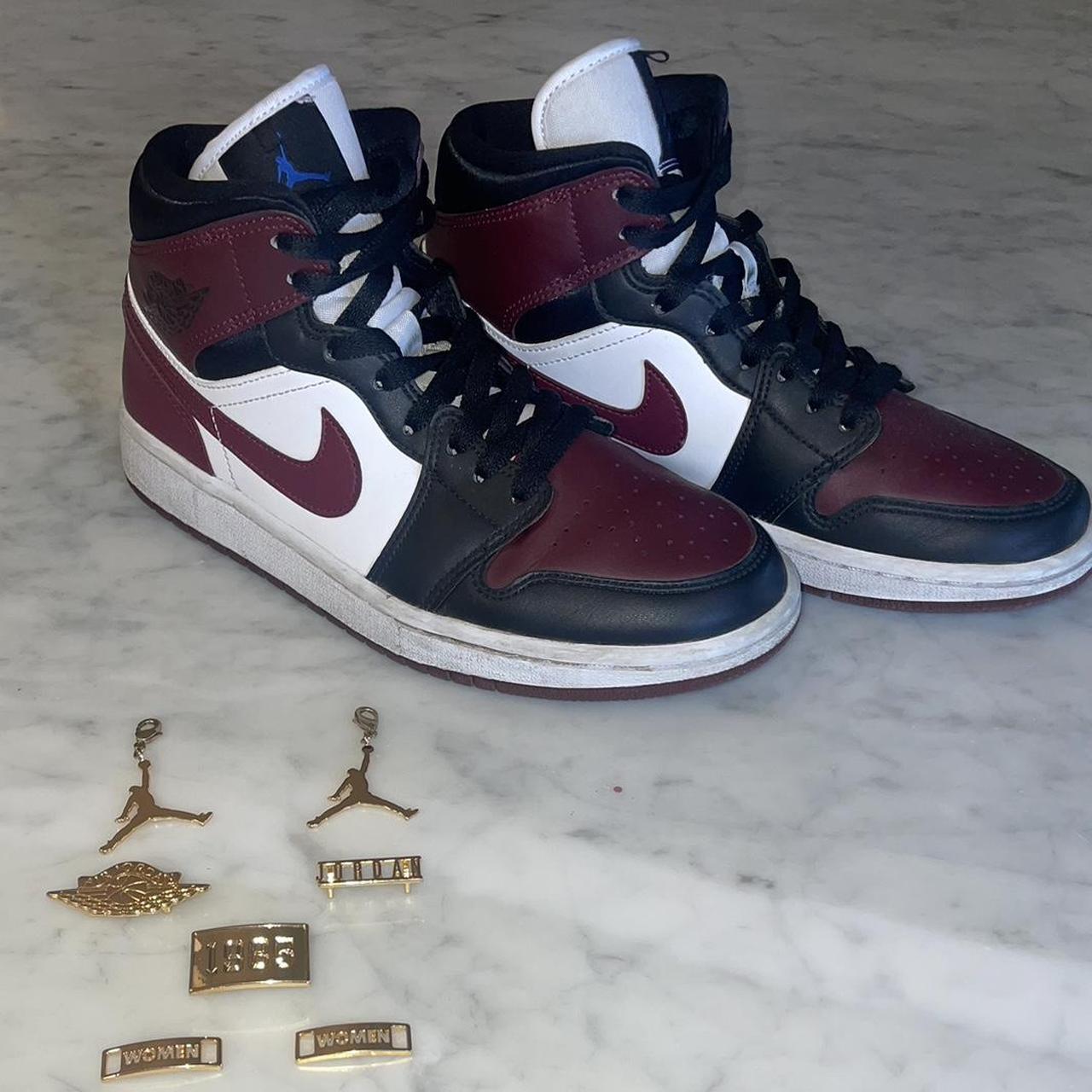 Air jordan best sale burgundy and gold