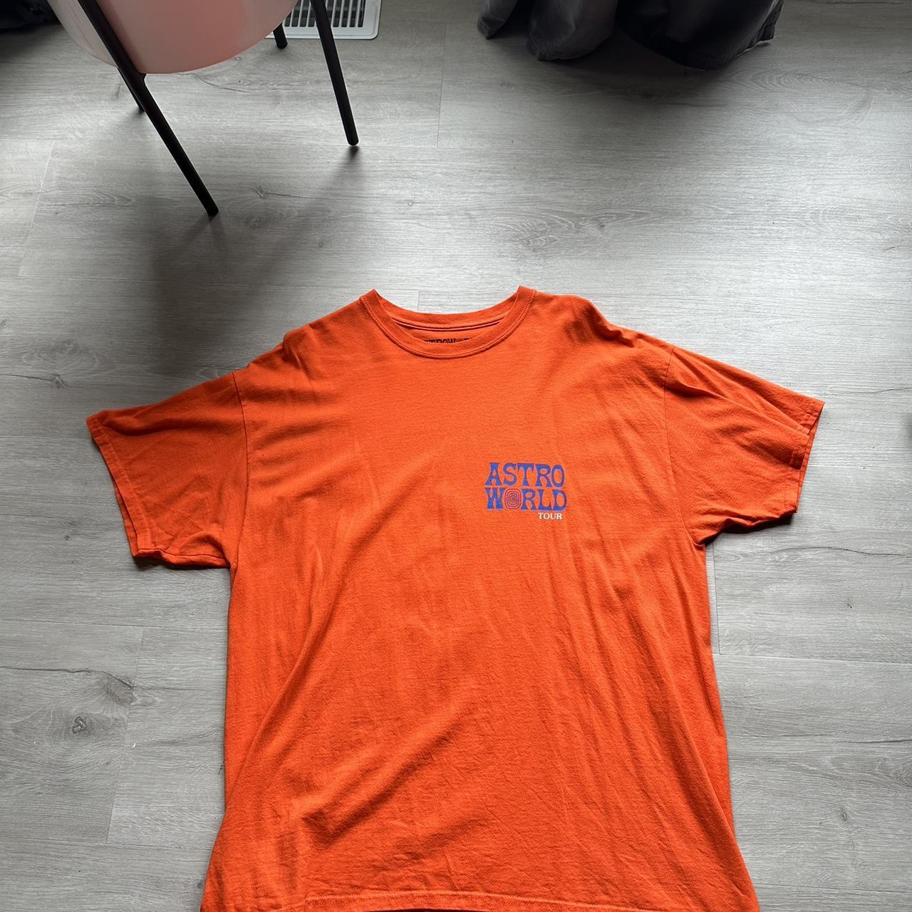 Tシャツ・カットソー Travis Scott Astroworld MSG Knicks Tee Orange SS 19 2019 Travis Scott Madison Square Garden tour exclusive | Depop