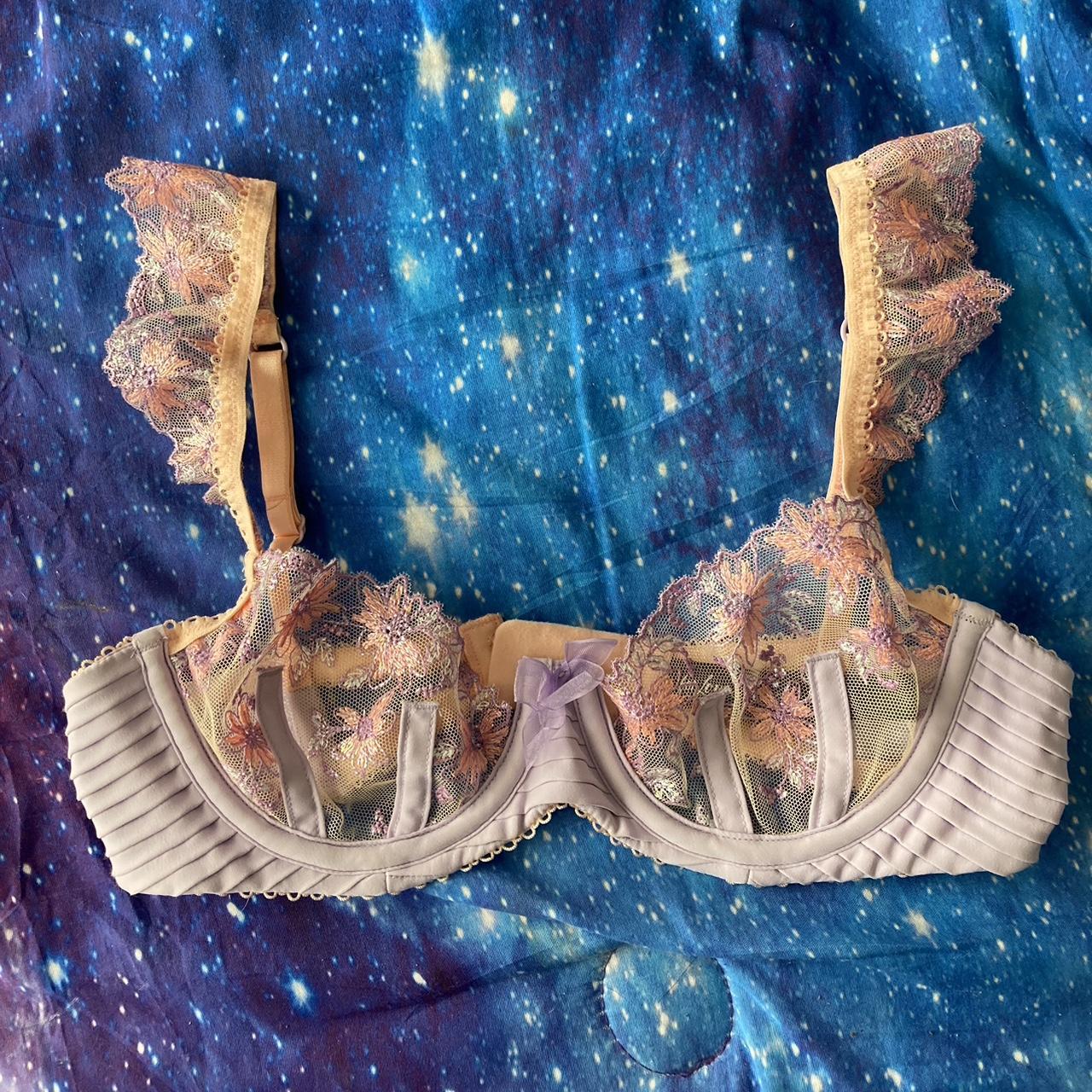 item listed by starstealingirl
