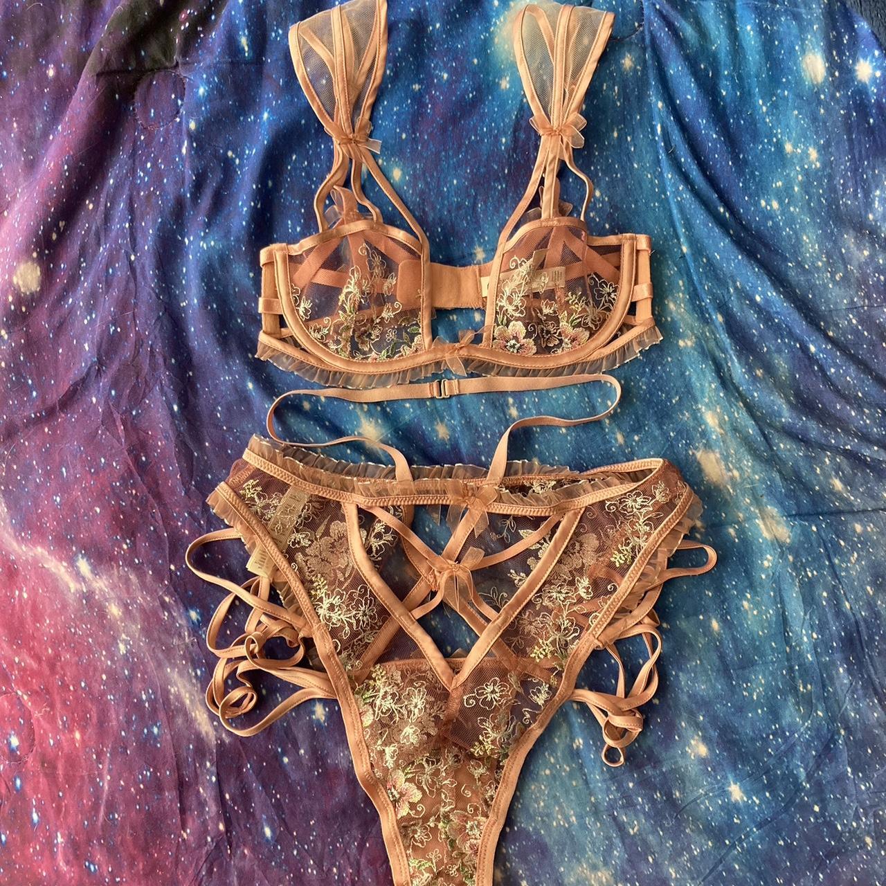 item listed by starstealingirl