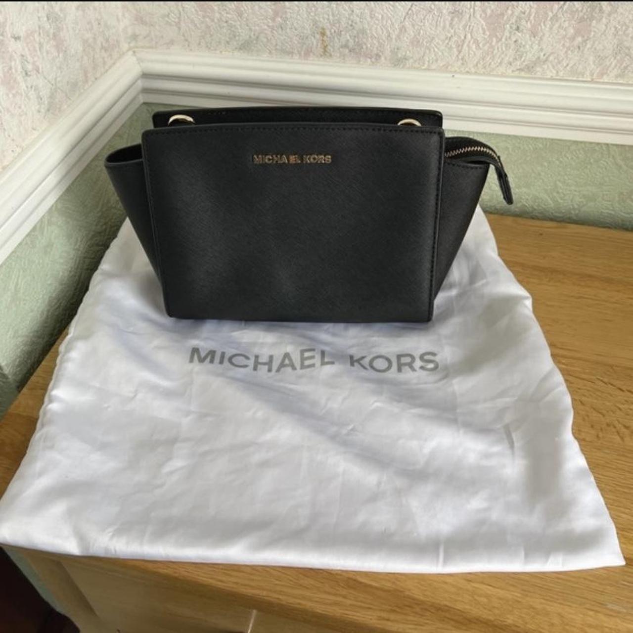 Black Mk Crossbody Purse Second Hand Michael Kors Bag Selling Used - Main Image