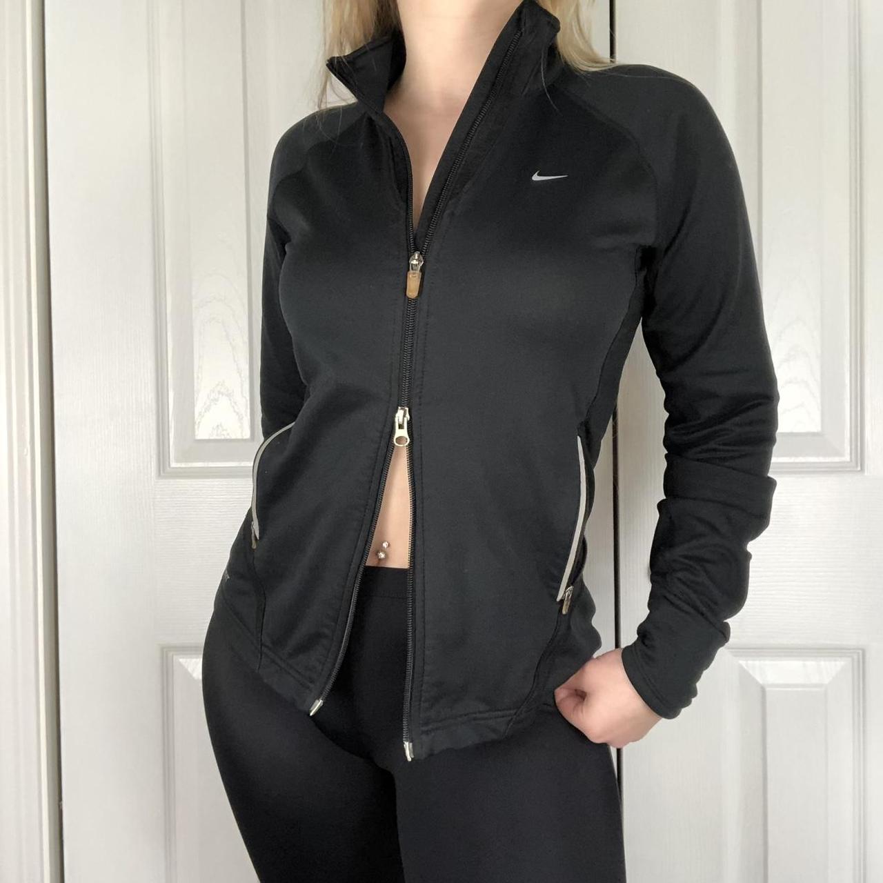 Black Nike Zipup Nike vintage fit full zip