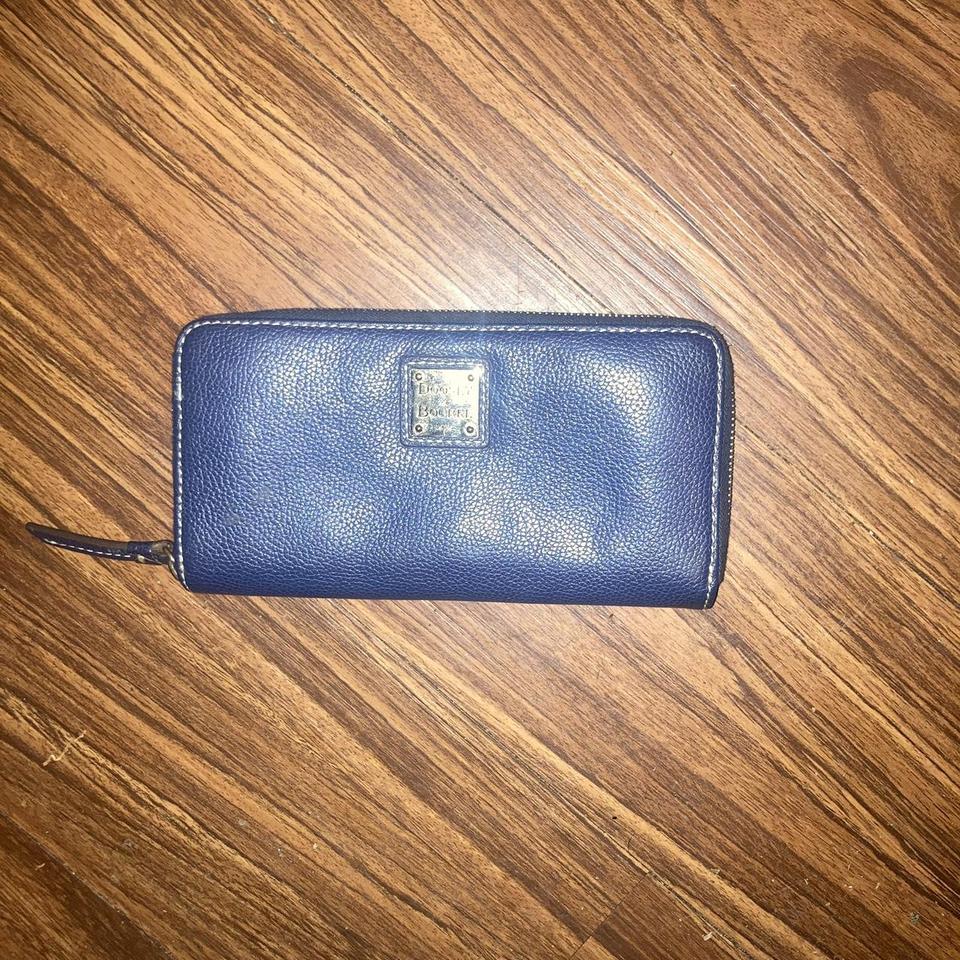 Dooney & Bourke Cardinals wallet in great condition - Depop