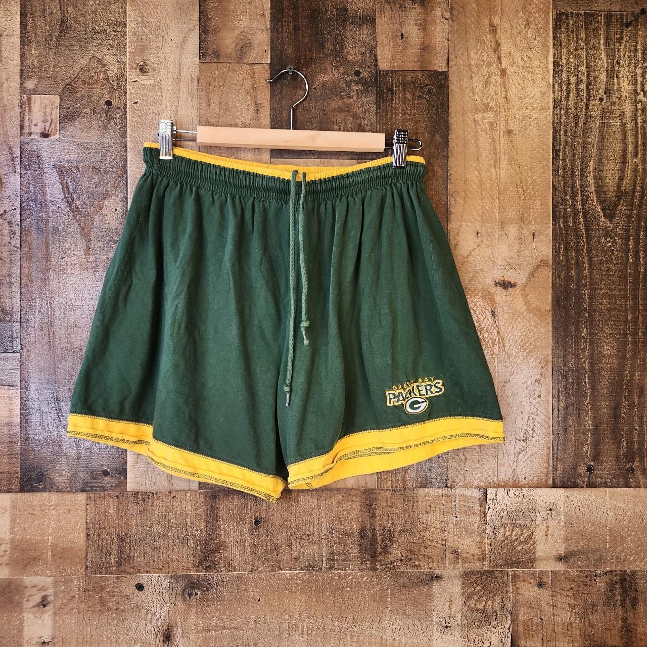 Mens Medium 1999 NFL Greenbay Packers Short Shorts - Depop