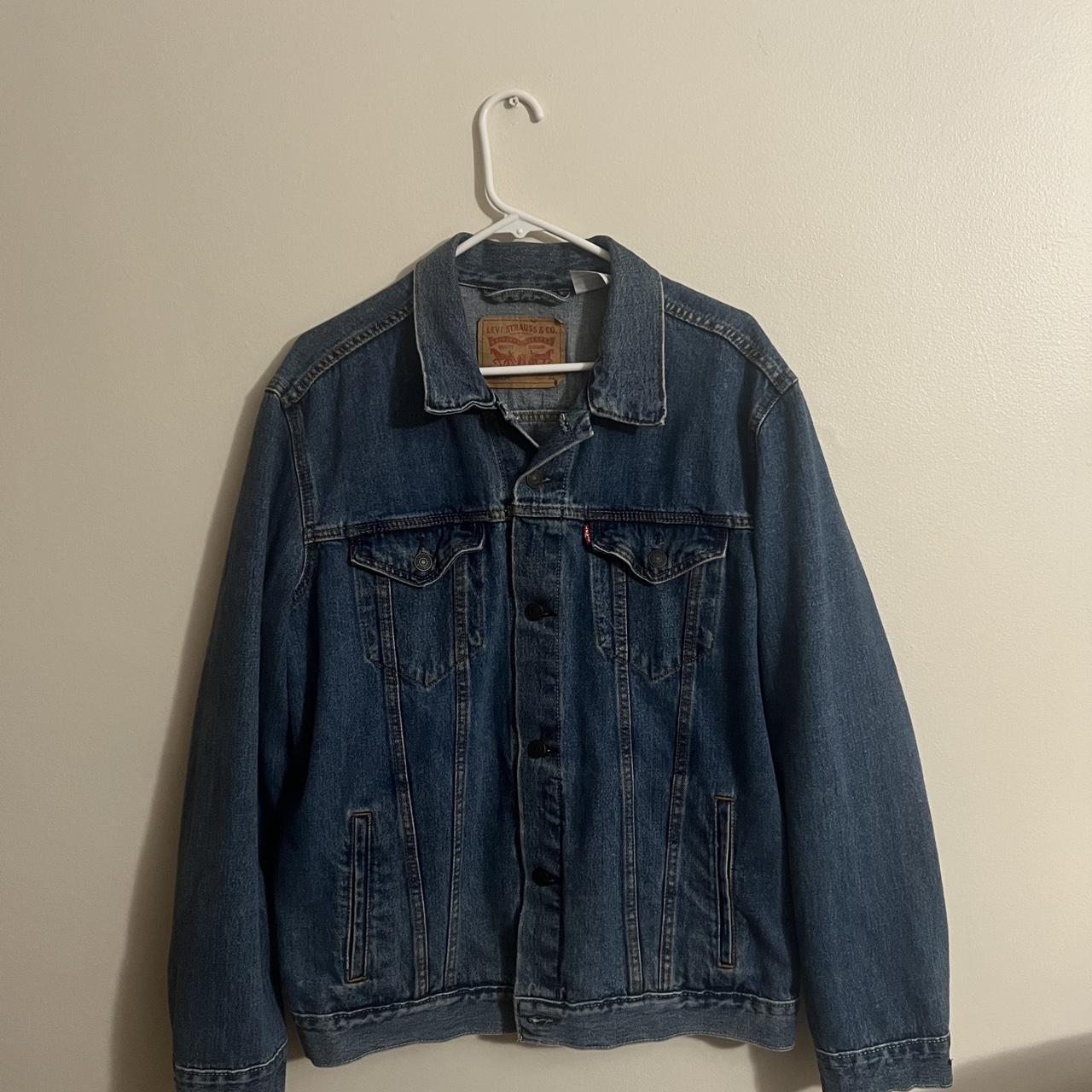 Vintage Levi’s denim jacket Size: XL - Depop