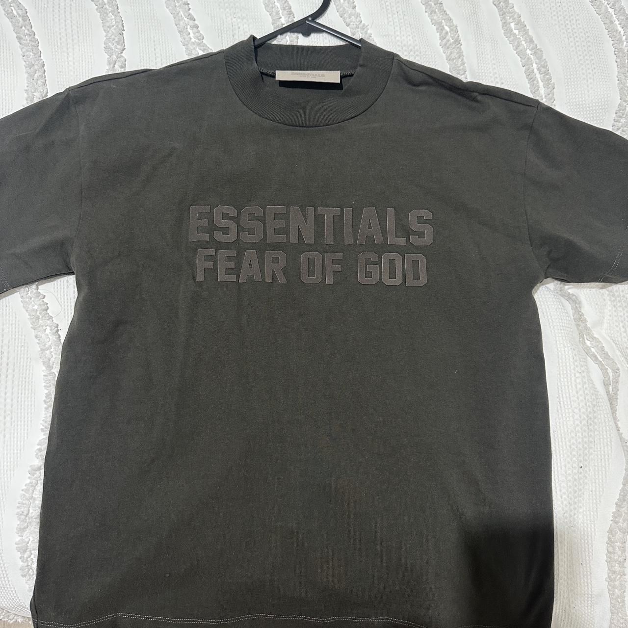 ESSENTIALS FEAR OF GOD T-SHIRT Worn only a few times... - Depop