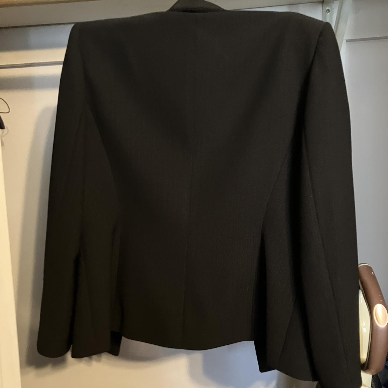 Tahari Women's Black Jacket | Depop