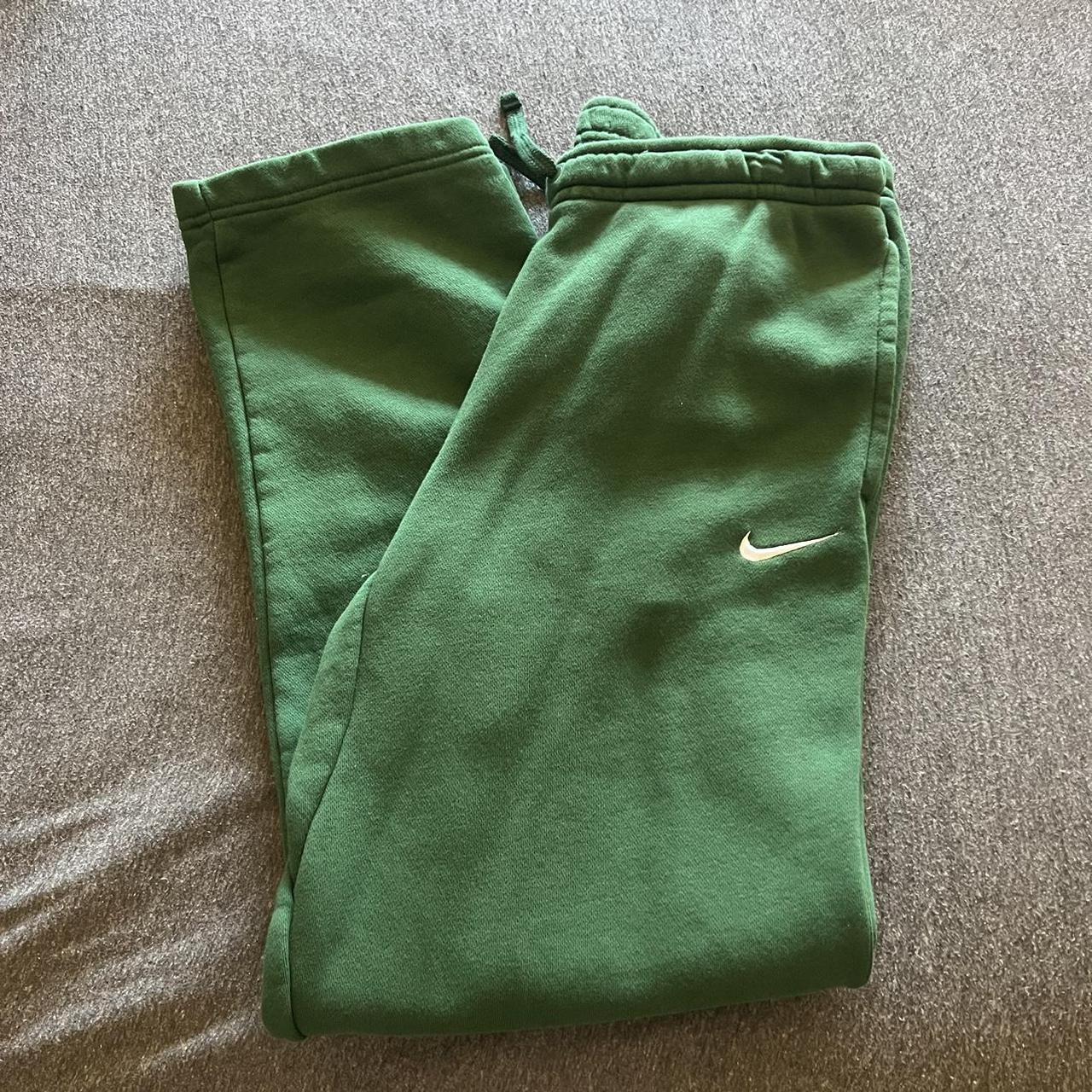 mens green nike sweatpants