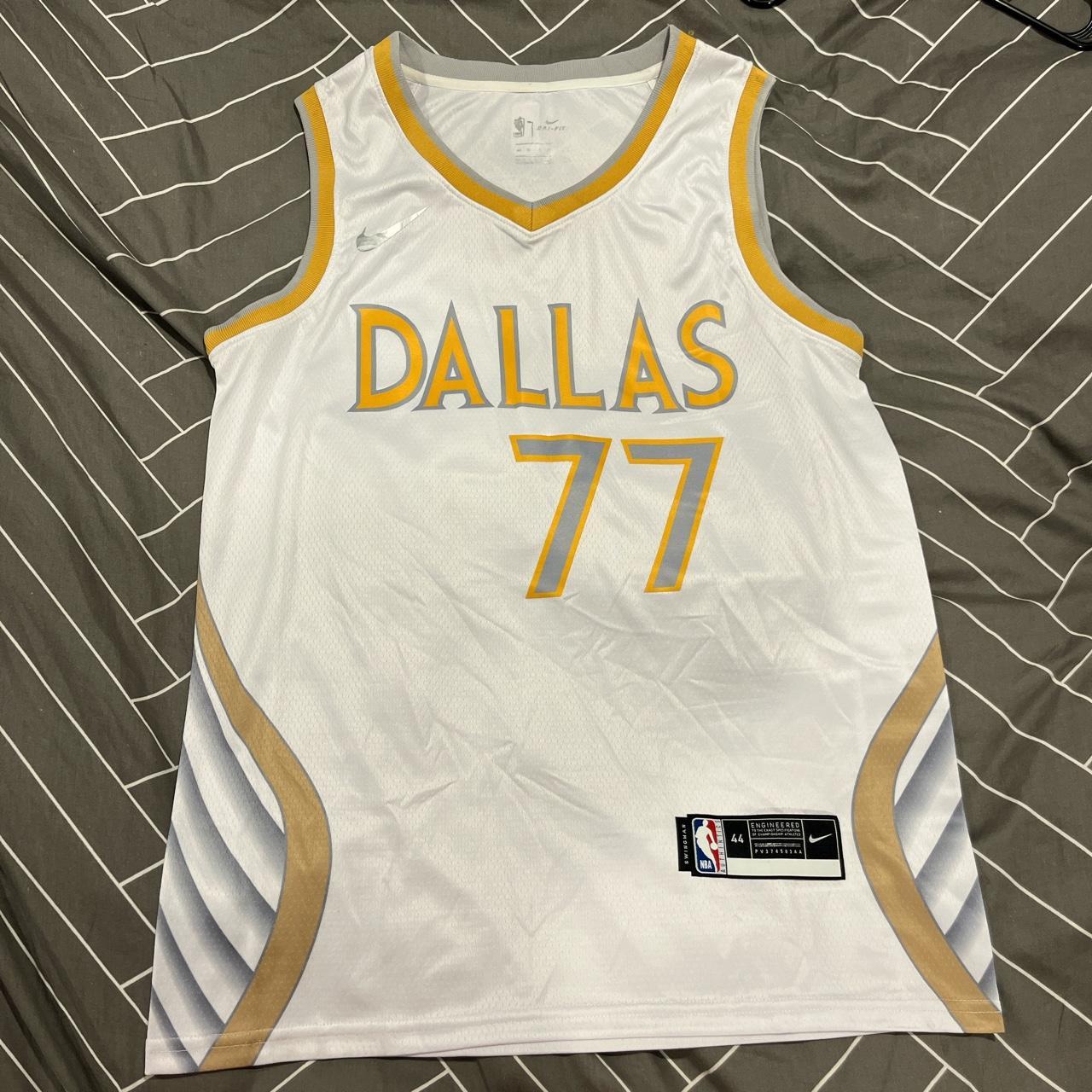 luka doncic gold jersey