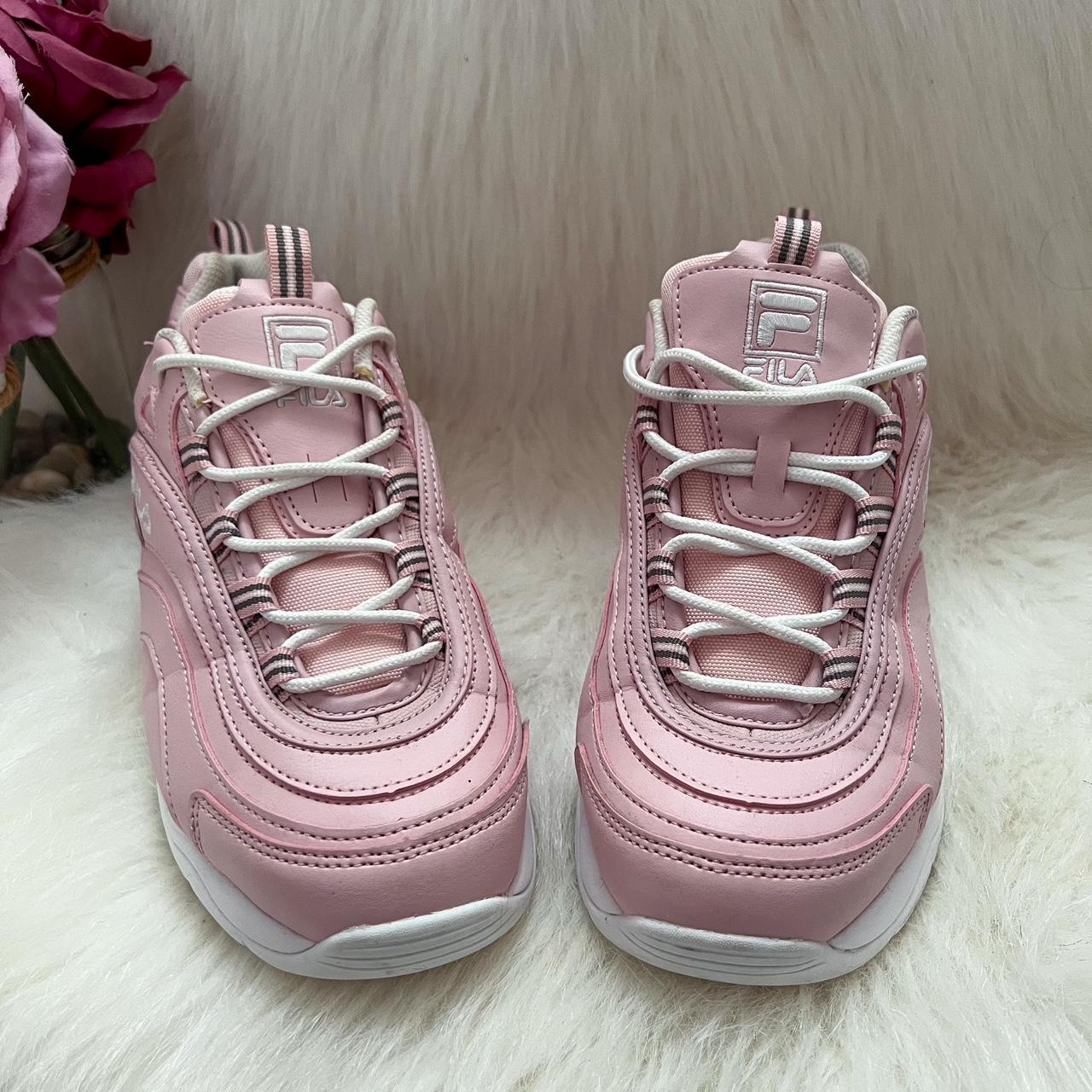 pink fila trainers