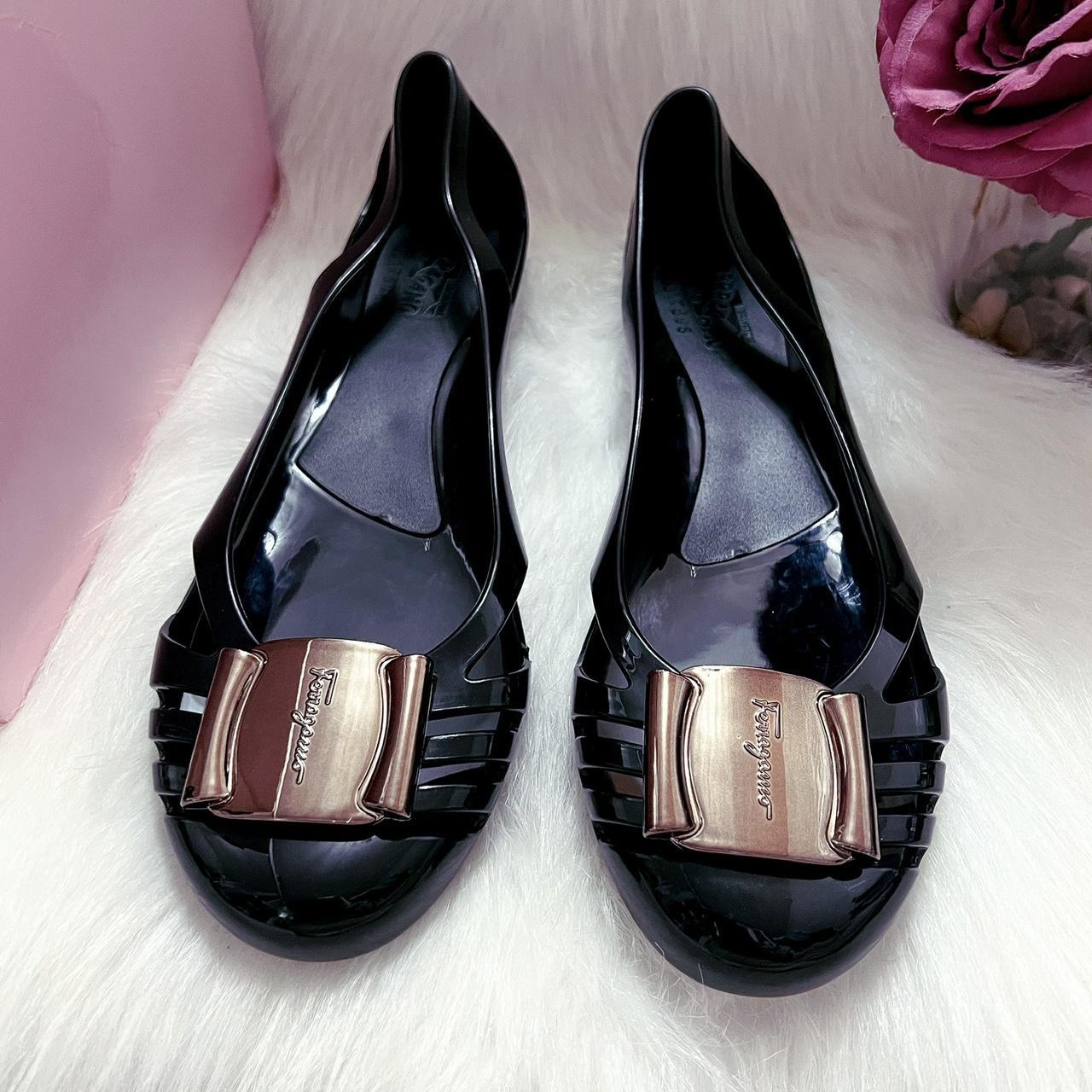 item listed by petitefraisee