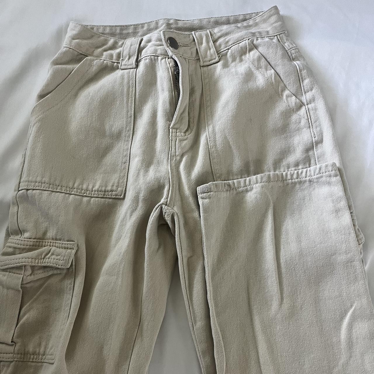 Shein Cream Cargo Pants Size Small (Fits petite,... Depop