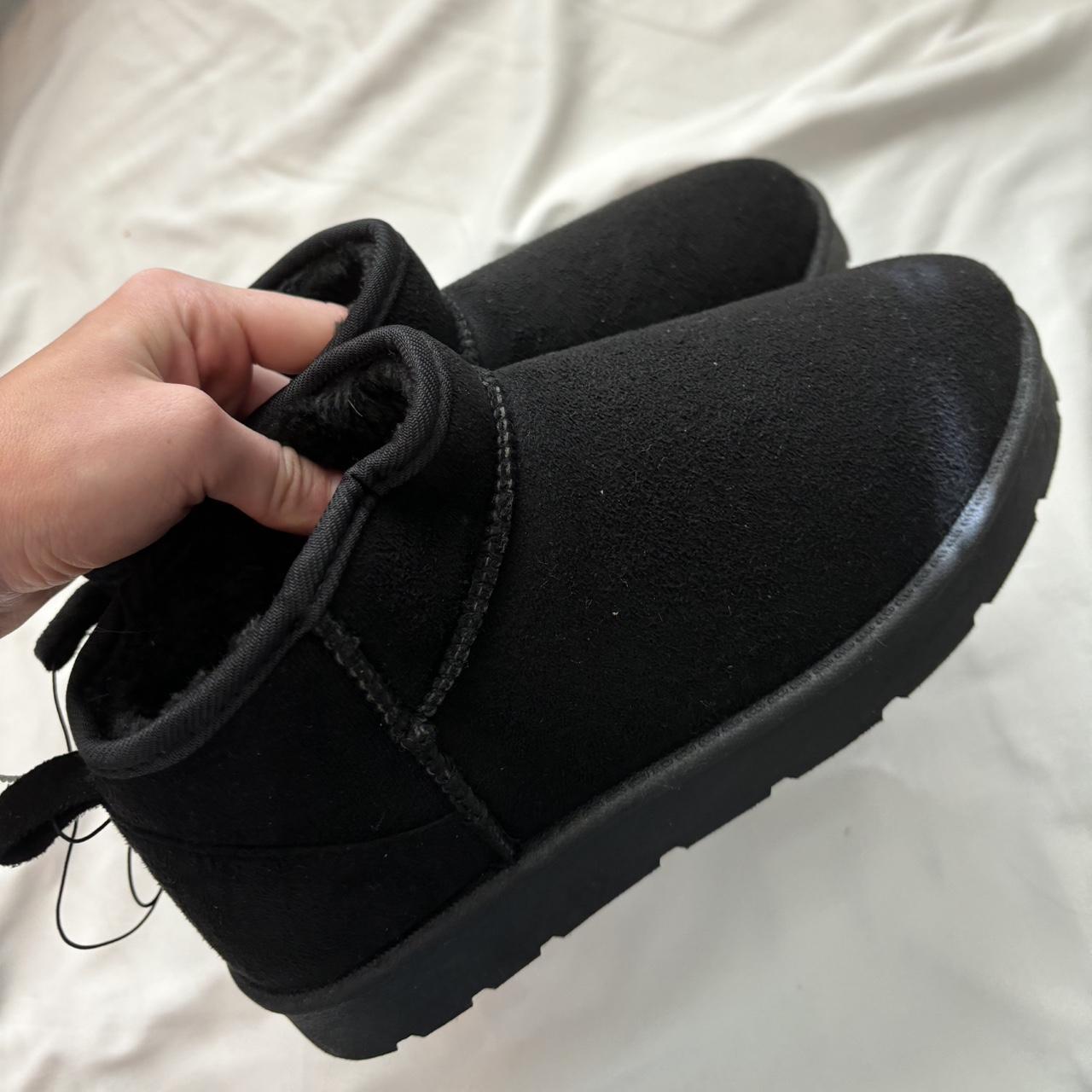 StreetWear Society Black Slippers Size 7... Depop
