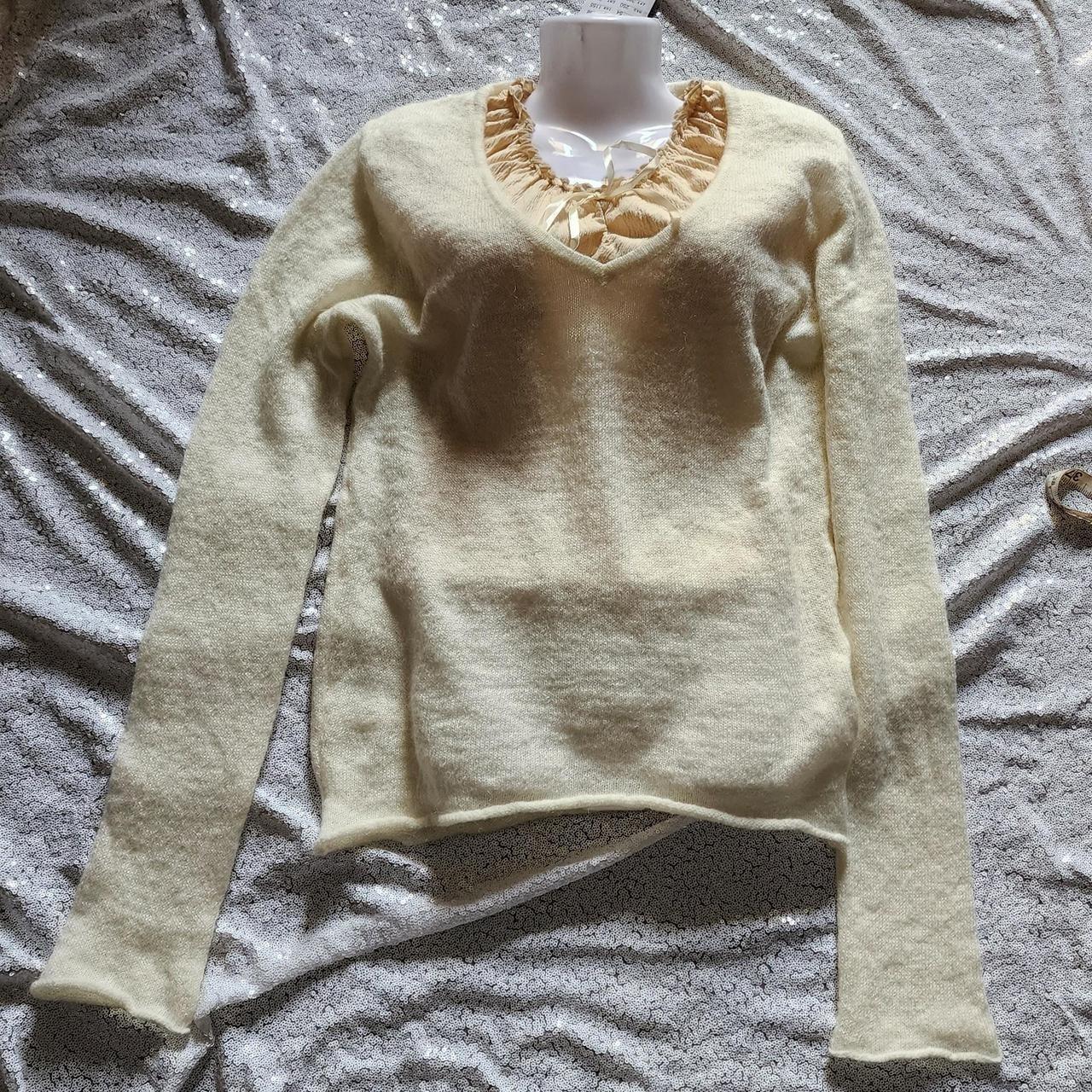 Louis Vuitton knit sweater size M Dm me offers - Depop