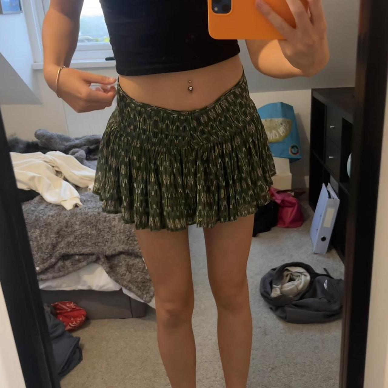 Green mini skirt - Depop