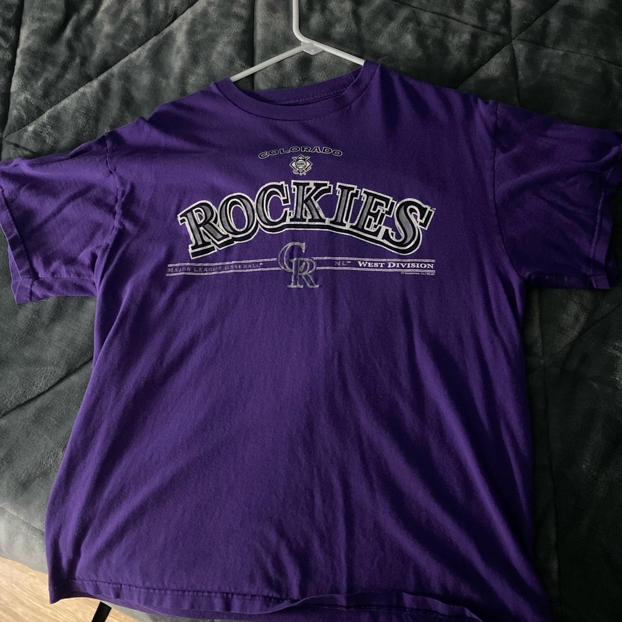 VINTAGE COLORADO ROCKIES TEE! SIZE LARGE! MESSAGE ME - Depop