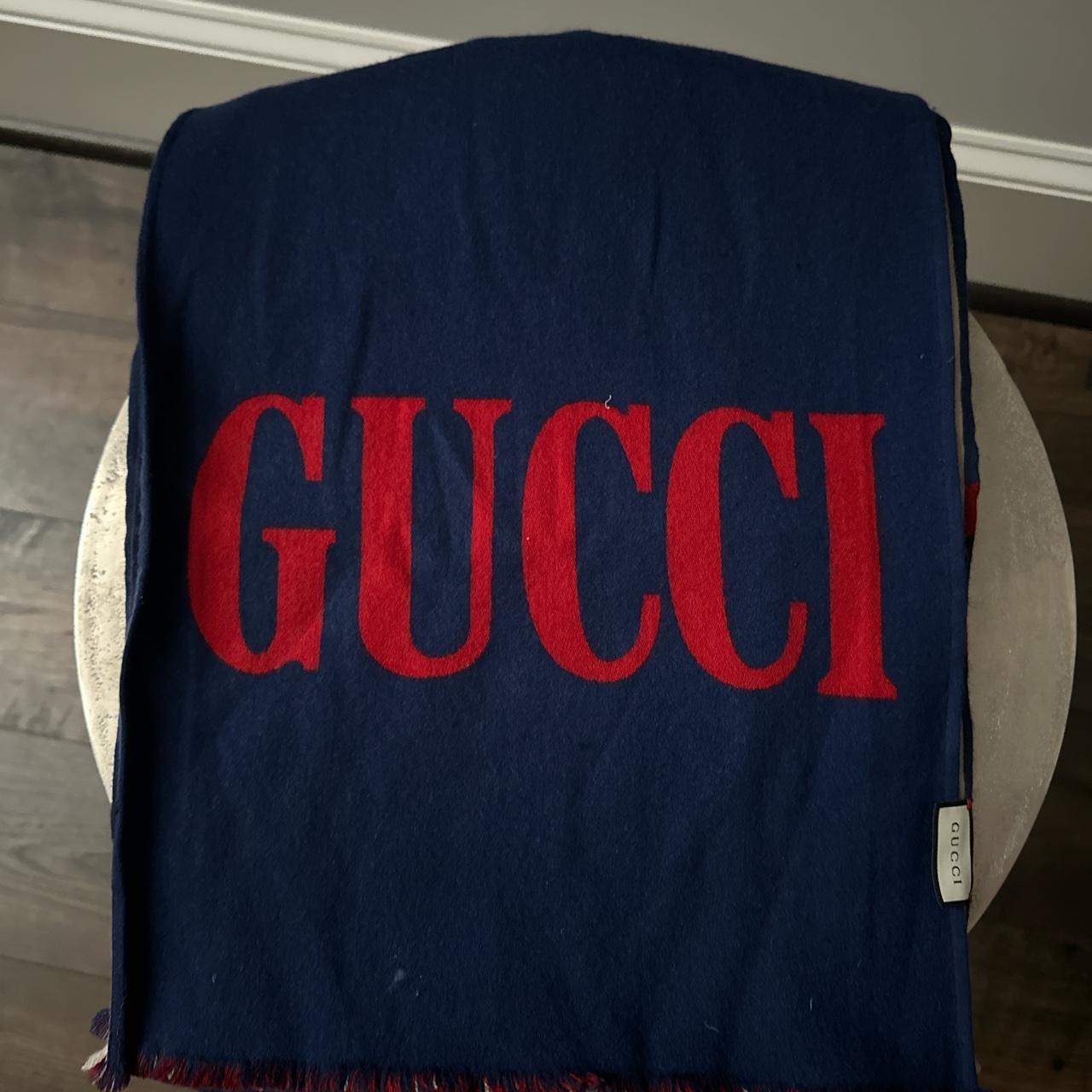 Gucci blue and beige reversible scarf - Depop