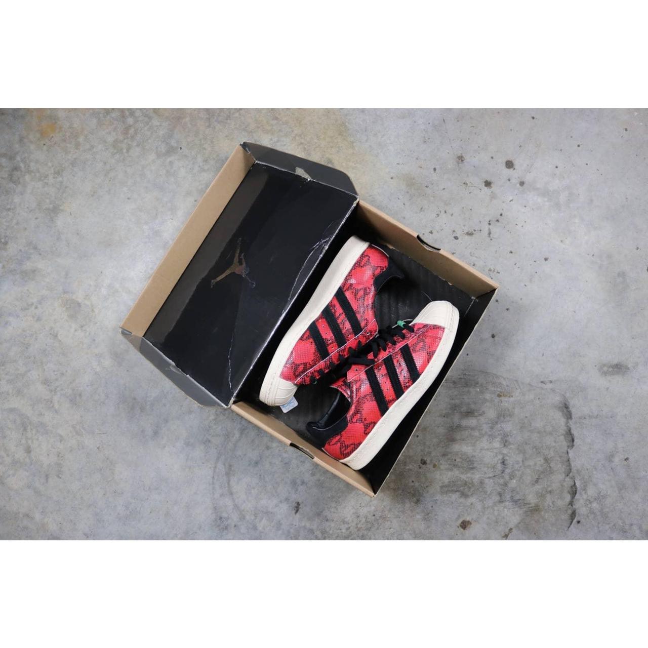 Adidas china happy feet best sale