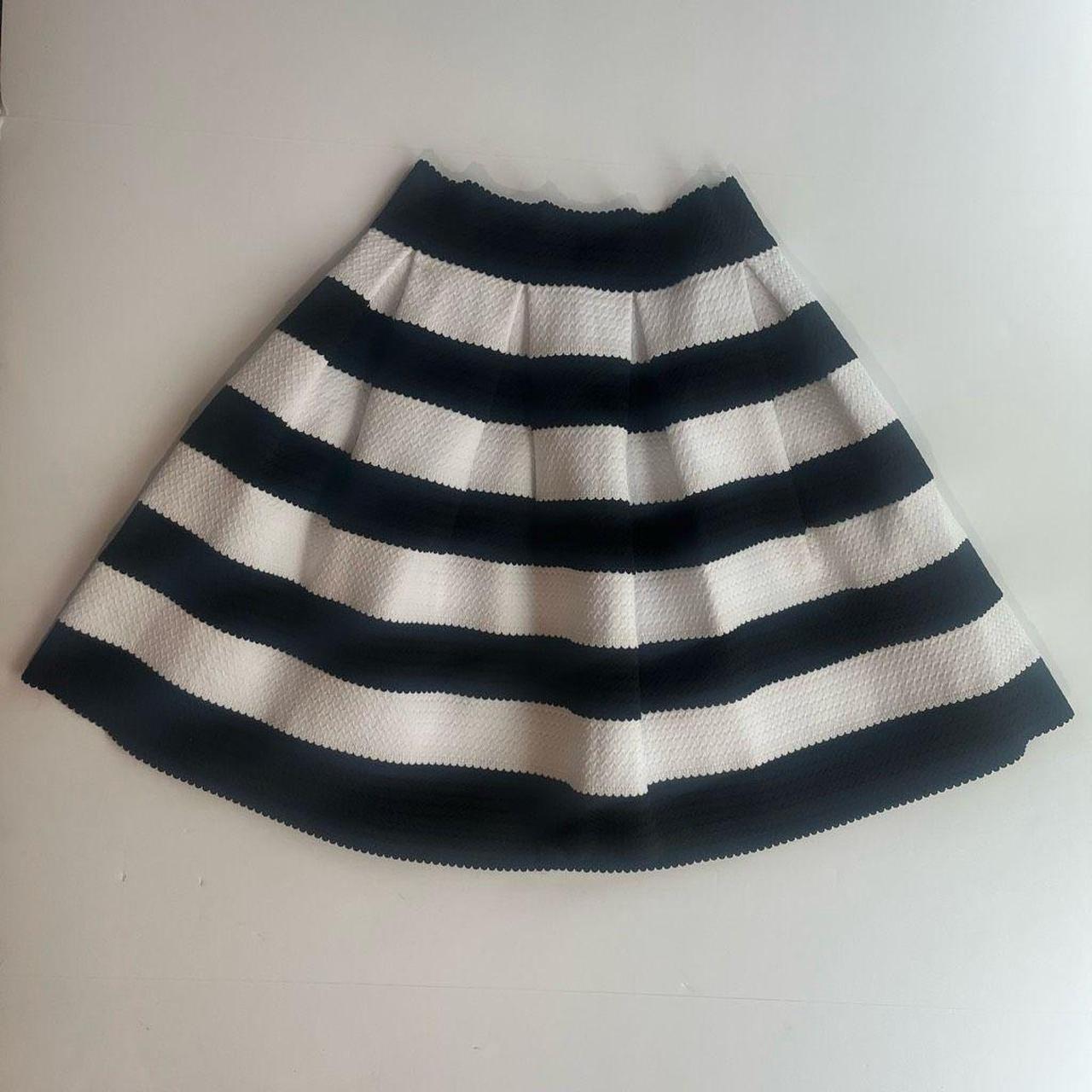 Express Women s Stripe Pleated Mini Skirt Elastic Depop