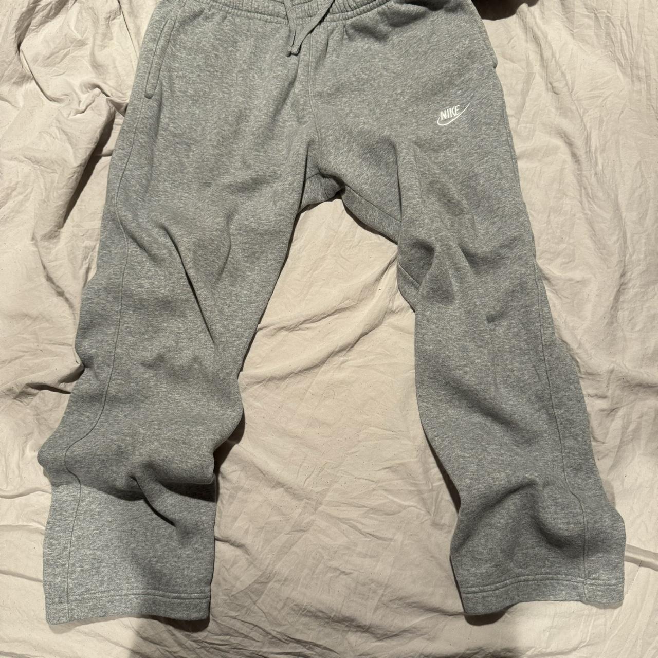 black nike cuffed sweatpants