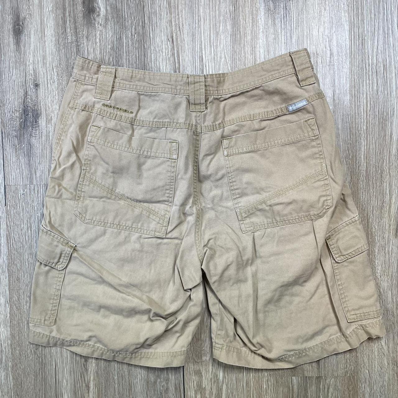 Y2K COLUMBIA TAN CARGO SHORTS SIZE-34x10... - Depop