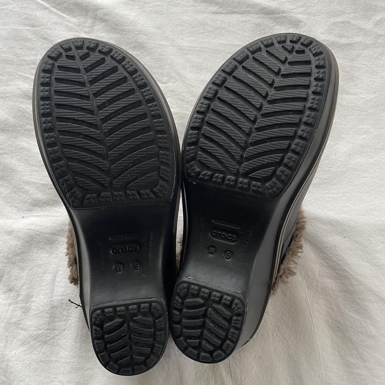Crocs Women’s Fuzzy Clogs Size 9 Has been worn so a... - Depop