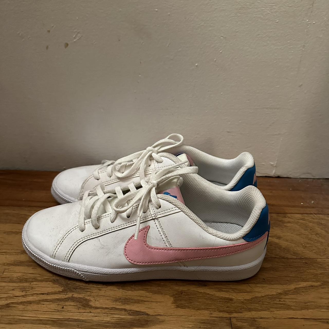 nikes blue and pink