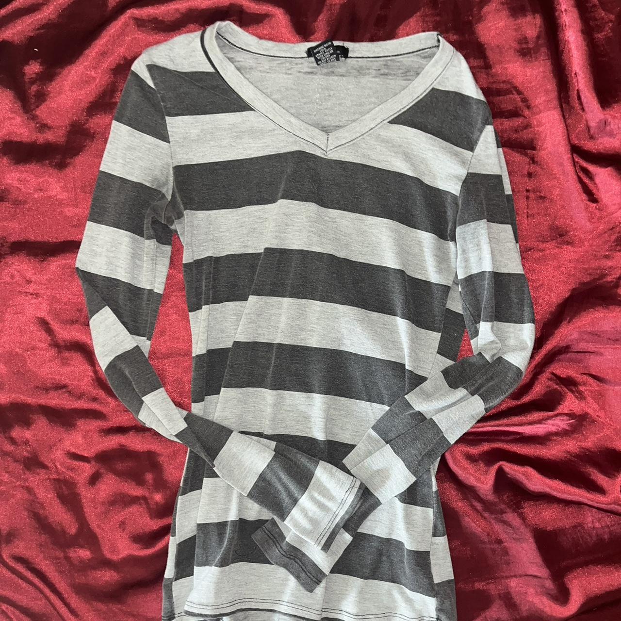 Rue 21 Women's Grey and Black Shirt | Depop