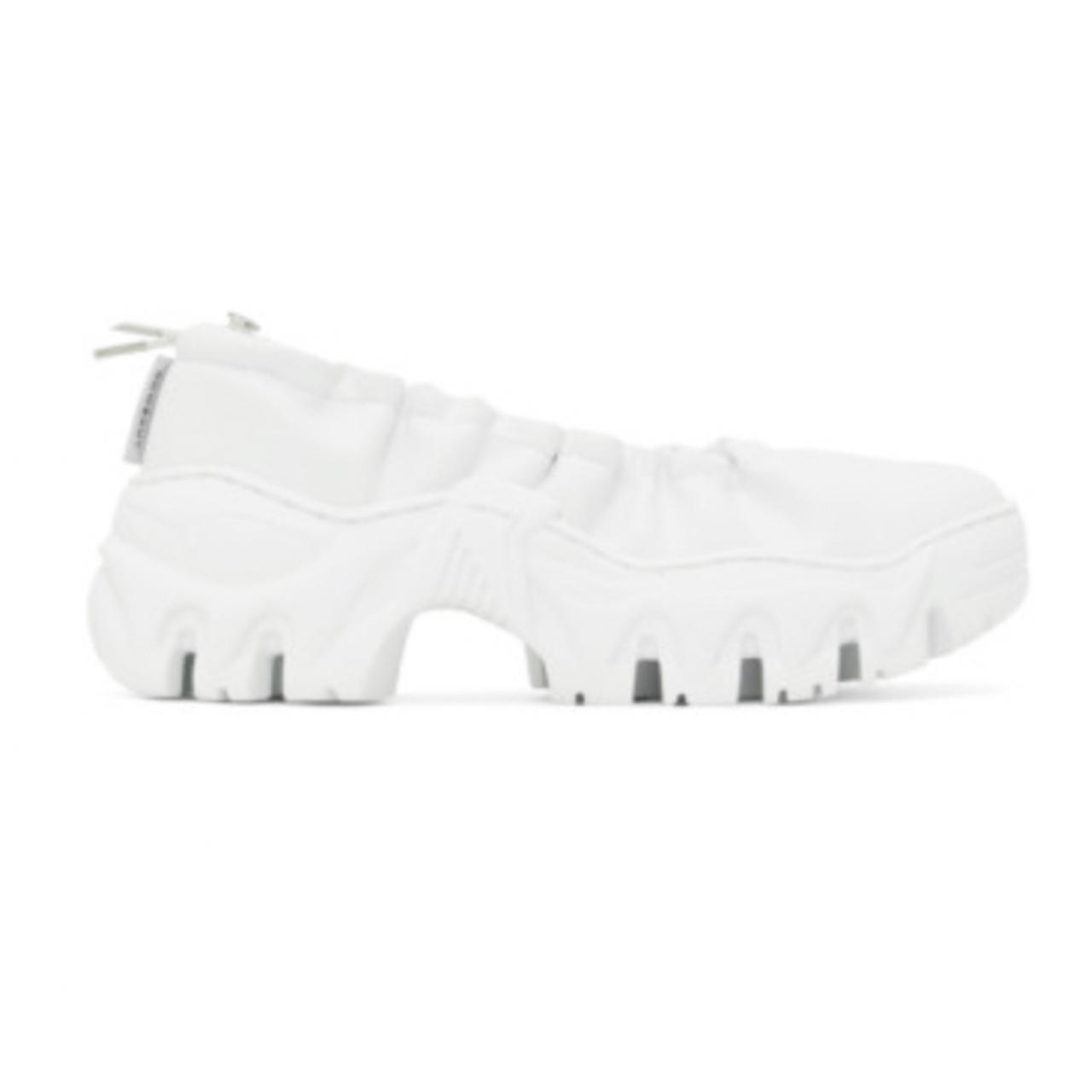 item listed by meaconscloset