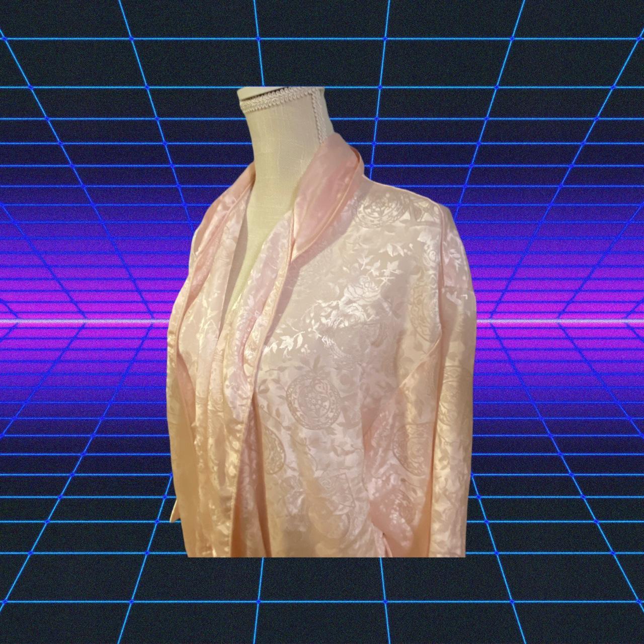 Women's Pink Robe Depop