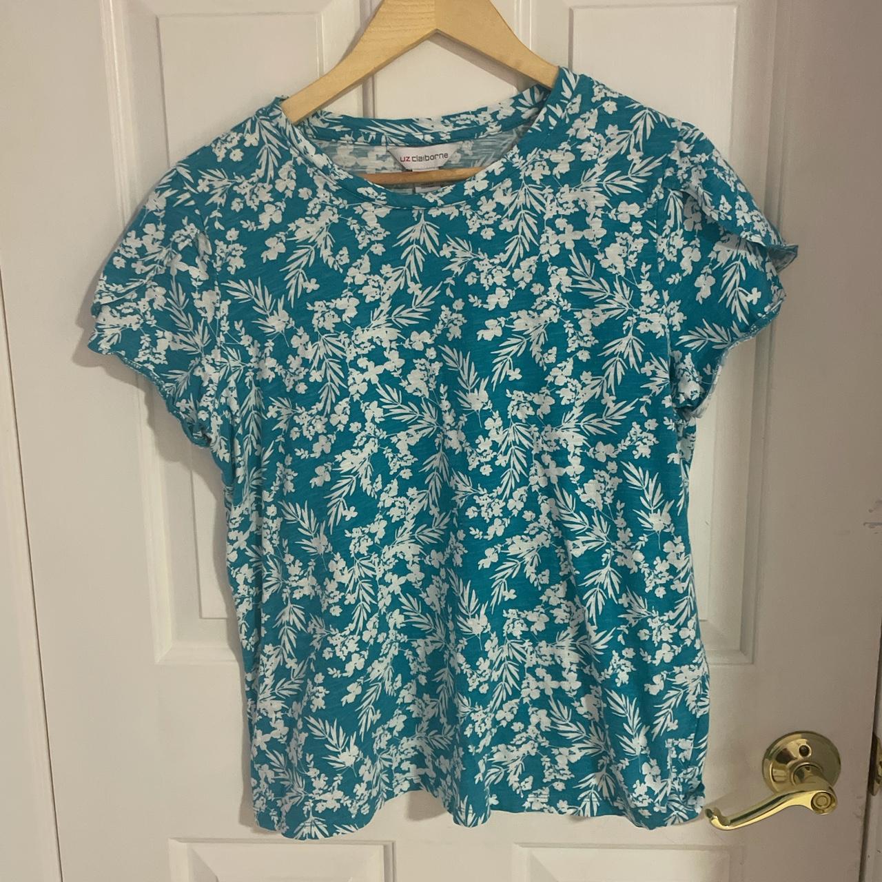 Liz Claiborne Women's Blue and White Shirt | Depop