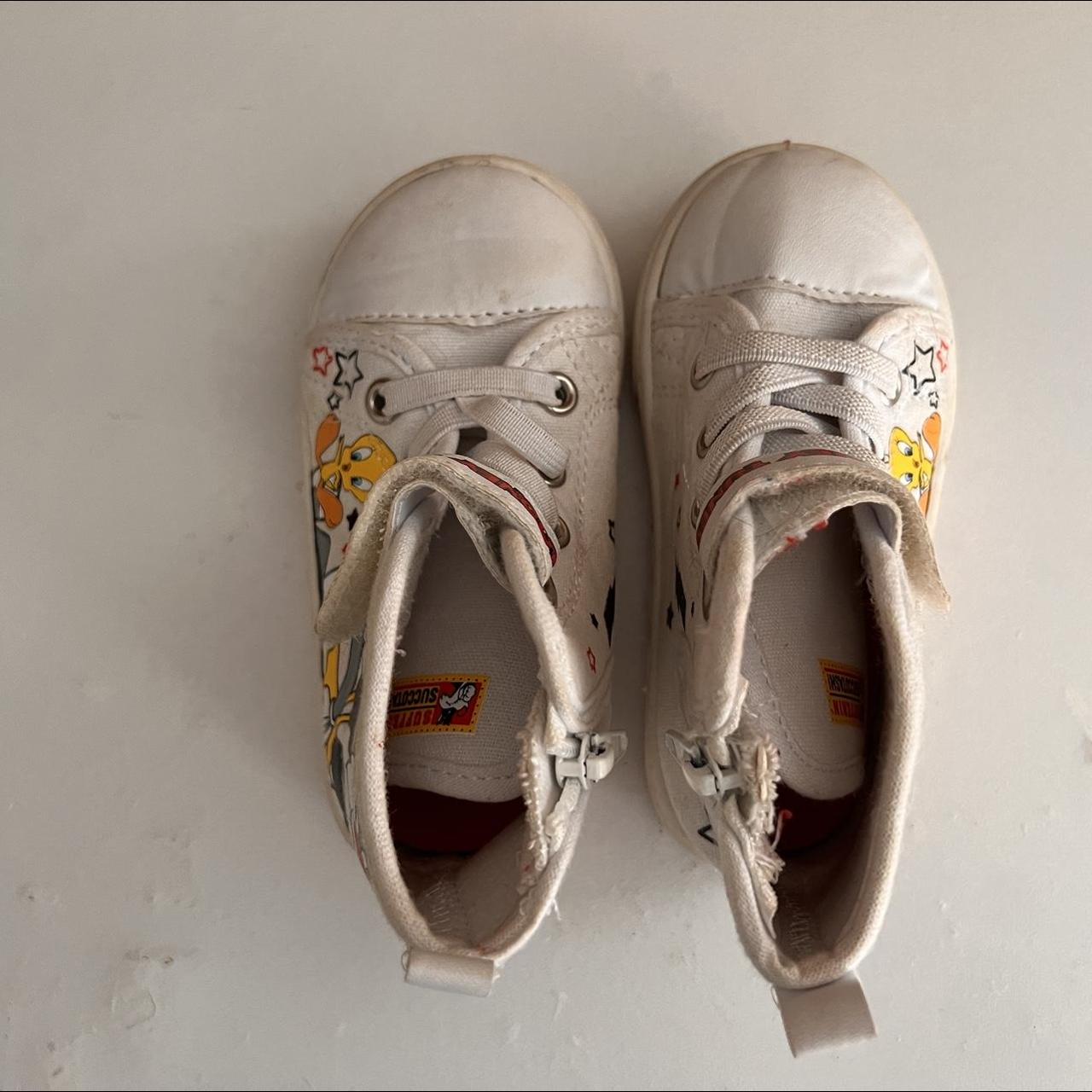 looney tunes jordan shoes